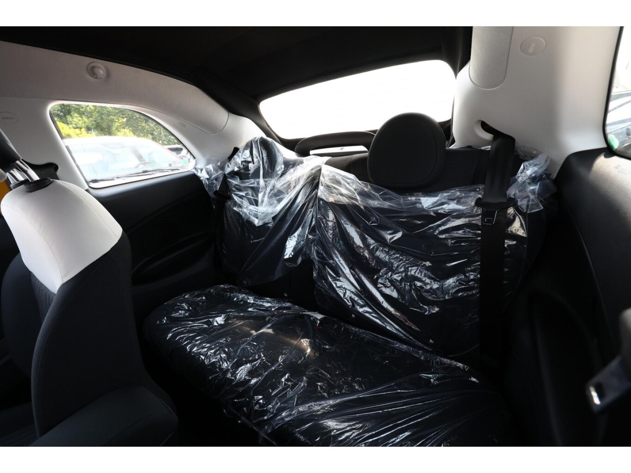 Fiat 500 1.0 Hybrid 65 Cabrio Icon (2026) - Photo 10