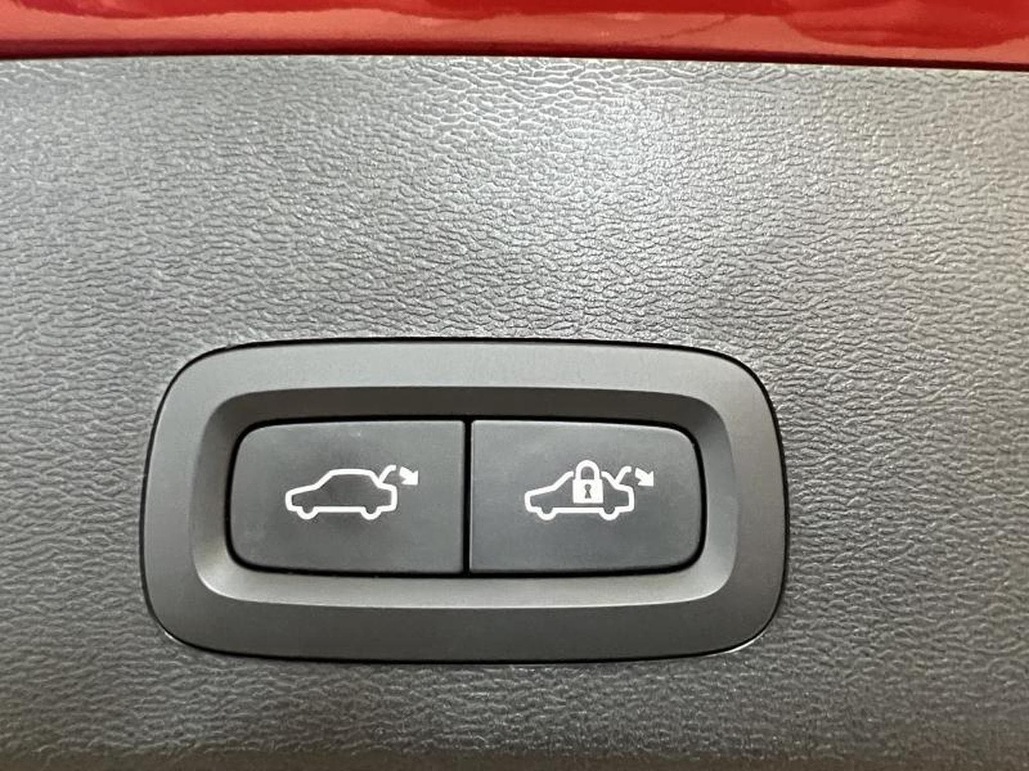 Volvo XC40 Plus Dark (2023) - Photo 19
