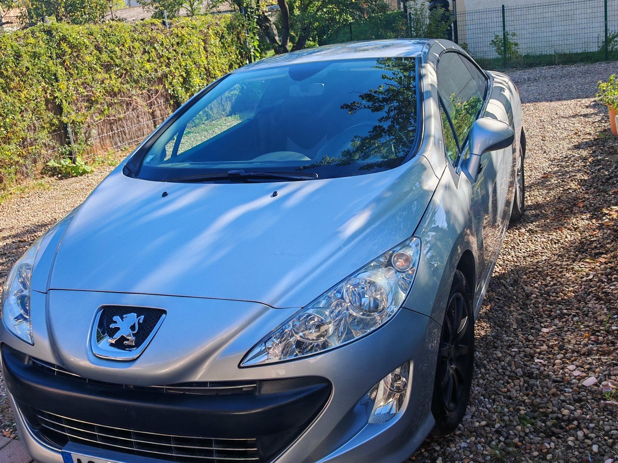 Peugeot 308 pack sport (2009) - Photo 2