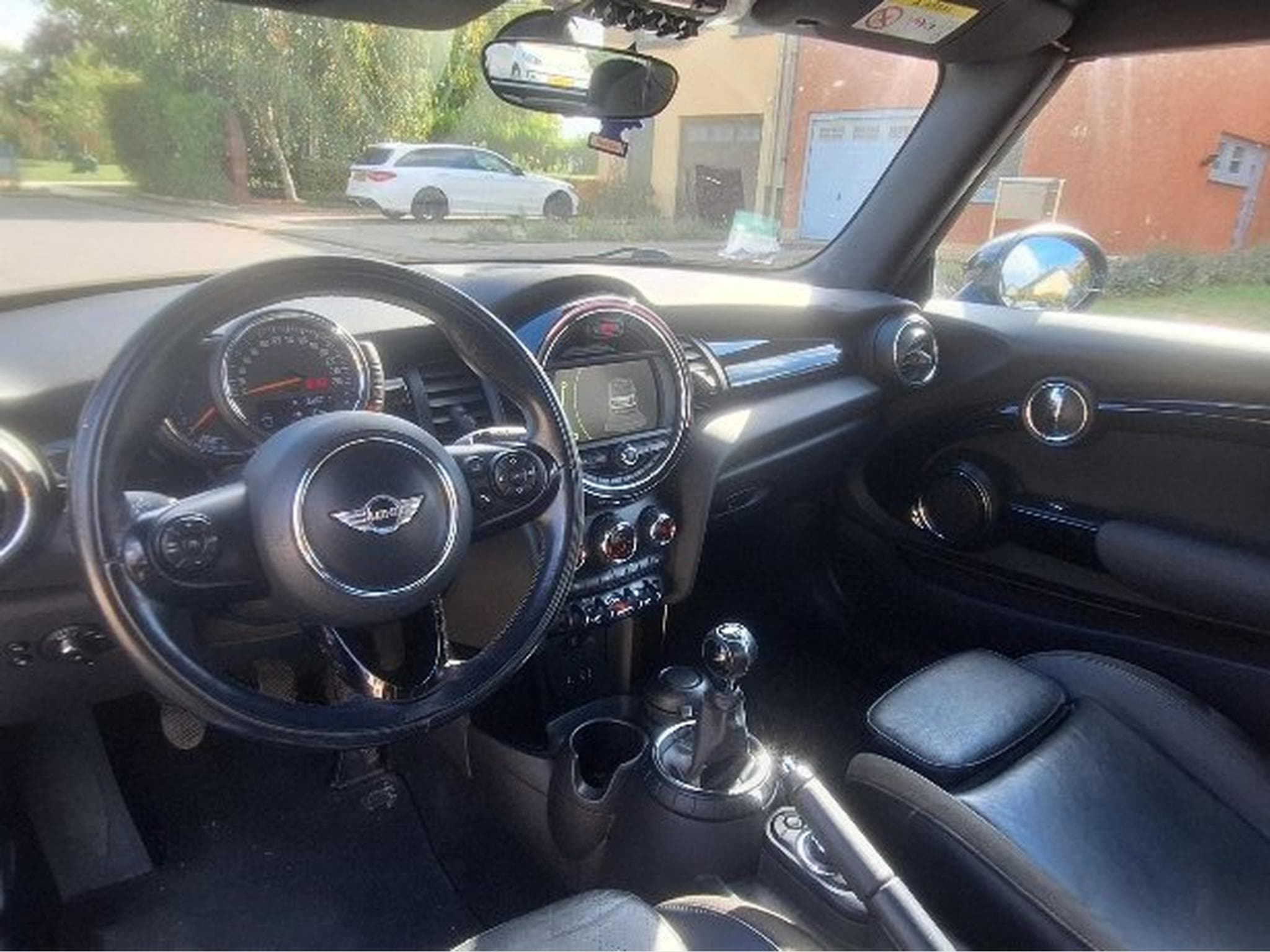 Mini Cabrio Cooper (2016) - Photo 8