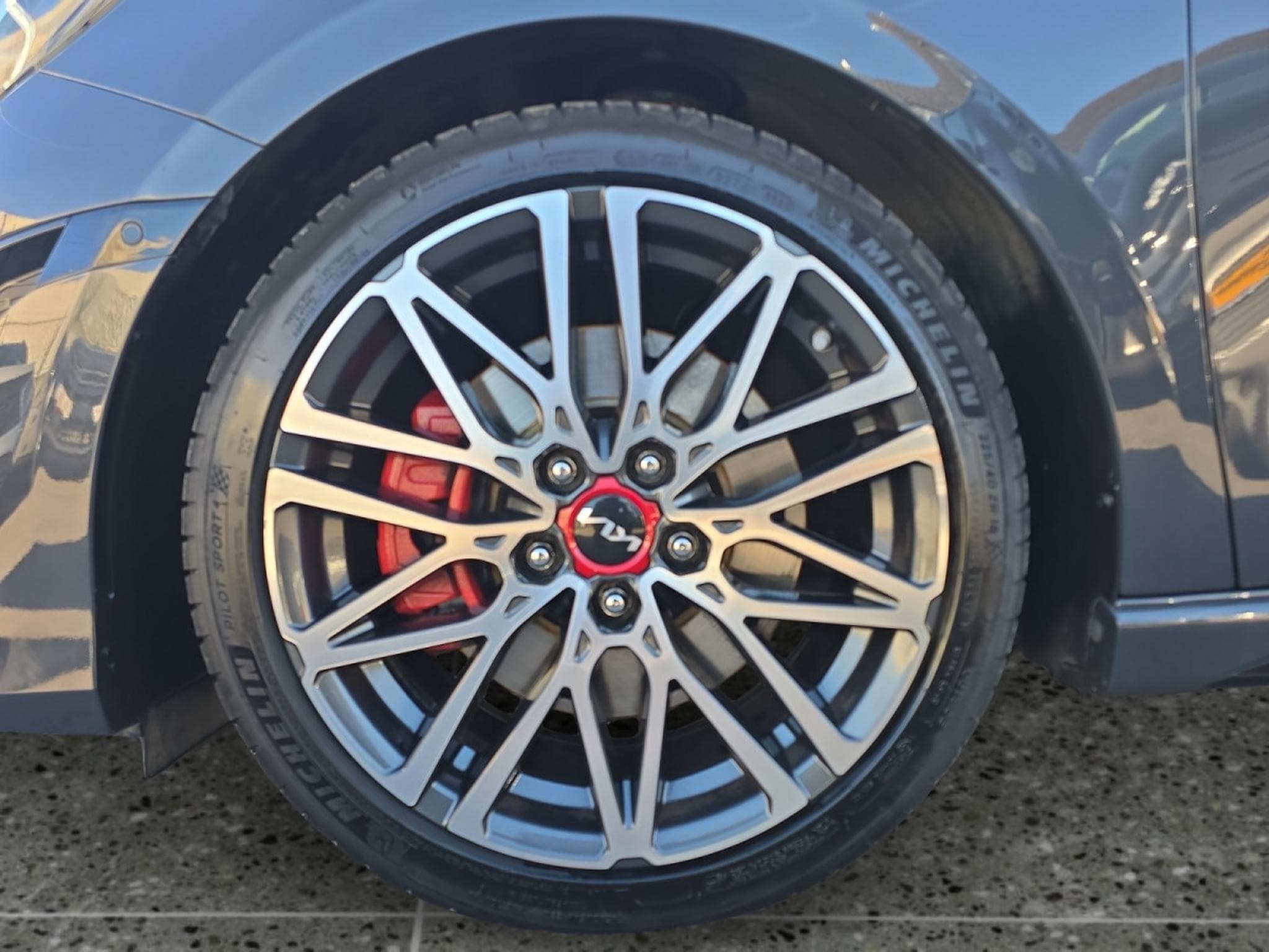 Kia Ceed GT 1.6T 204 DCT (2023) - Photo 19