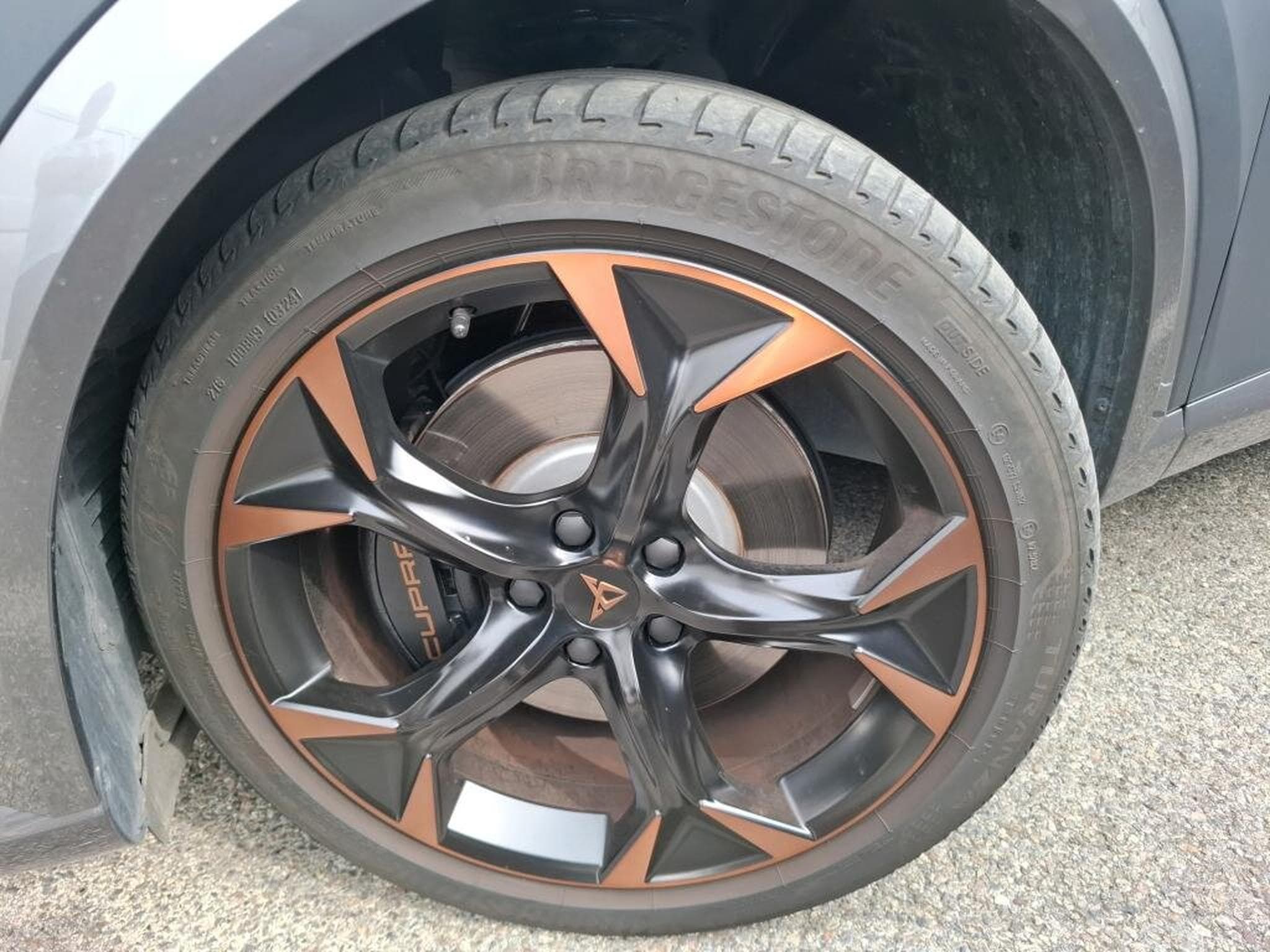 Cupra Formentor PHEV 245cv MAT/SIEGES ELEC/VOLANT SUPERSPORT (2024) - Photo 8