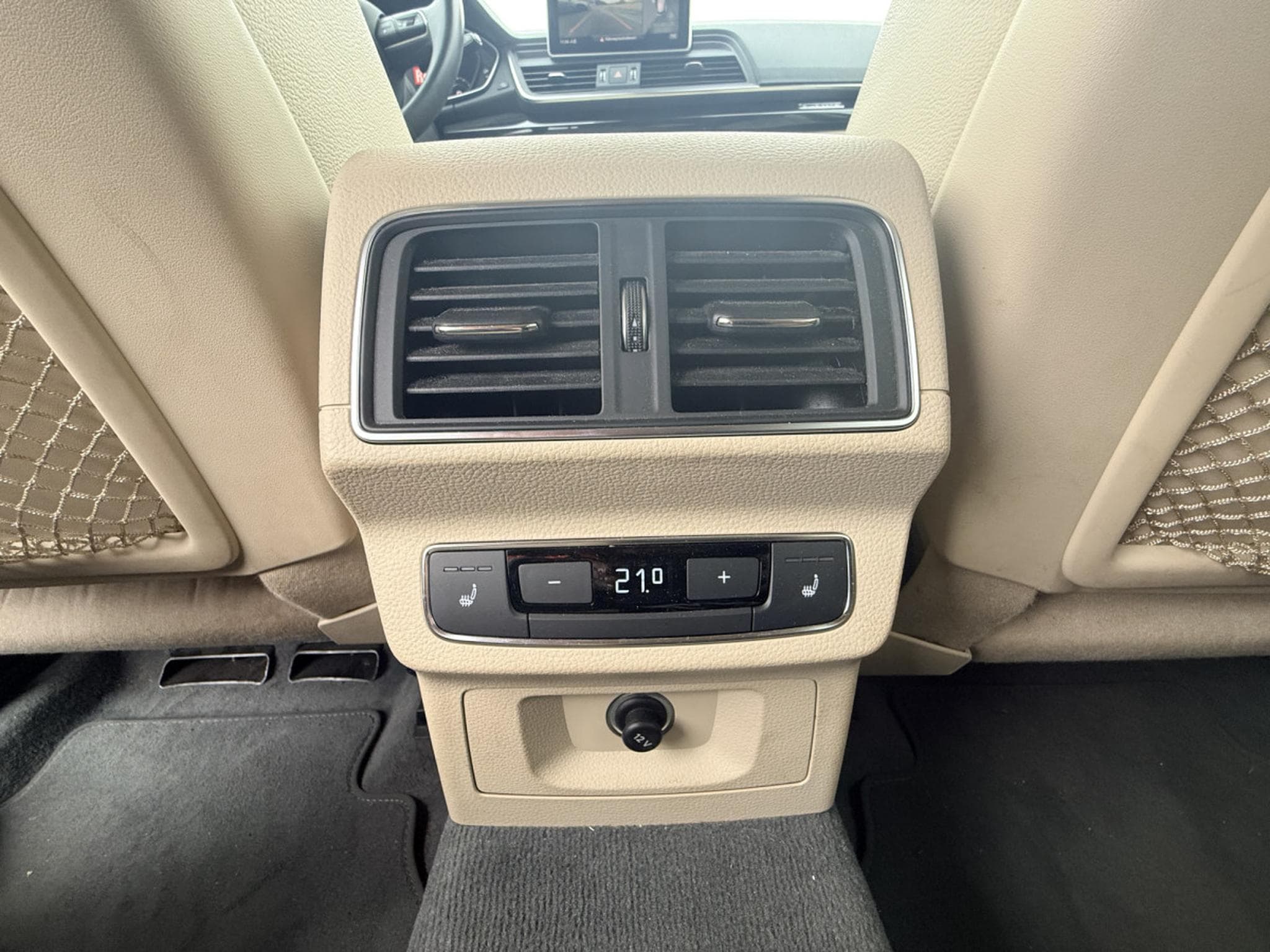 Audi Q5 Design 45 TFSI quattro 245cv S-tronic 7 vitesses (2019) - Photo 6