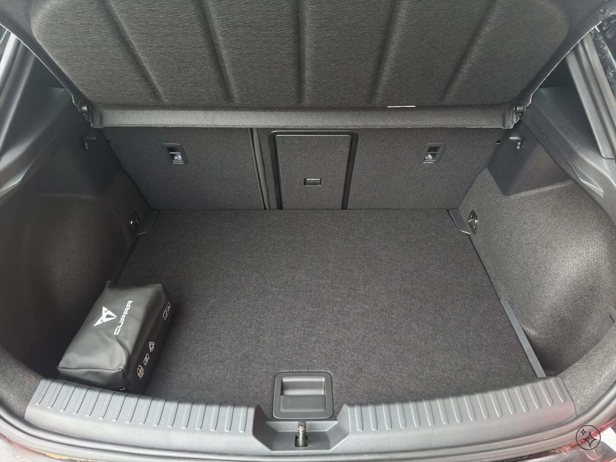 Cupra Leon 1.5 eTSI (2026) - Photo 17