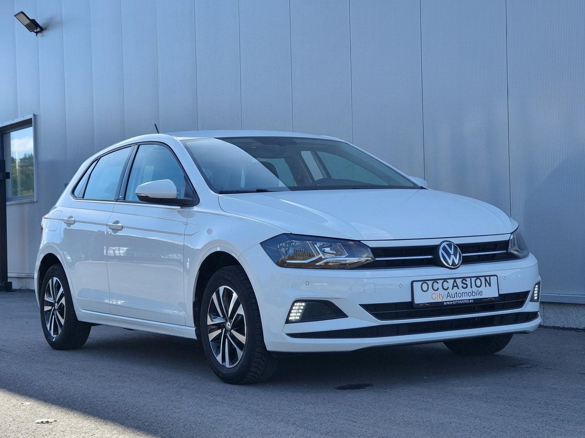 VW Polo 1.0i UNITED CARPLAY BLUETOOH RADAR AV ET ARR JANTES ALU (2021) - Photo 23
