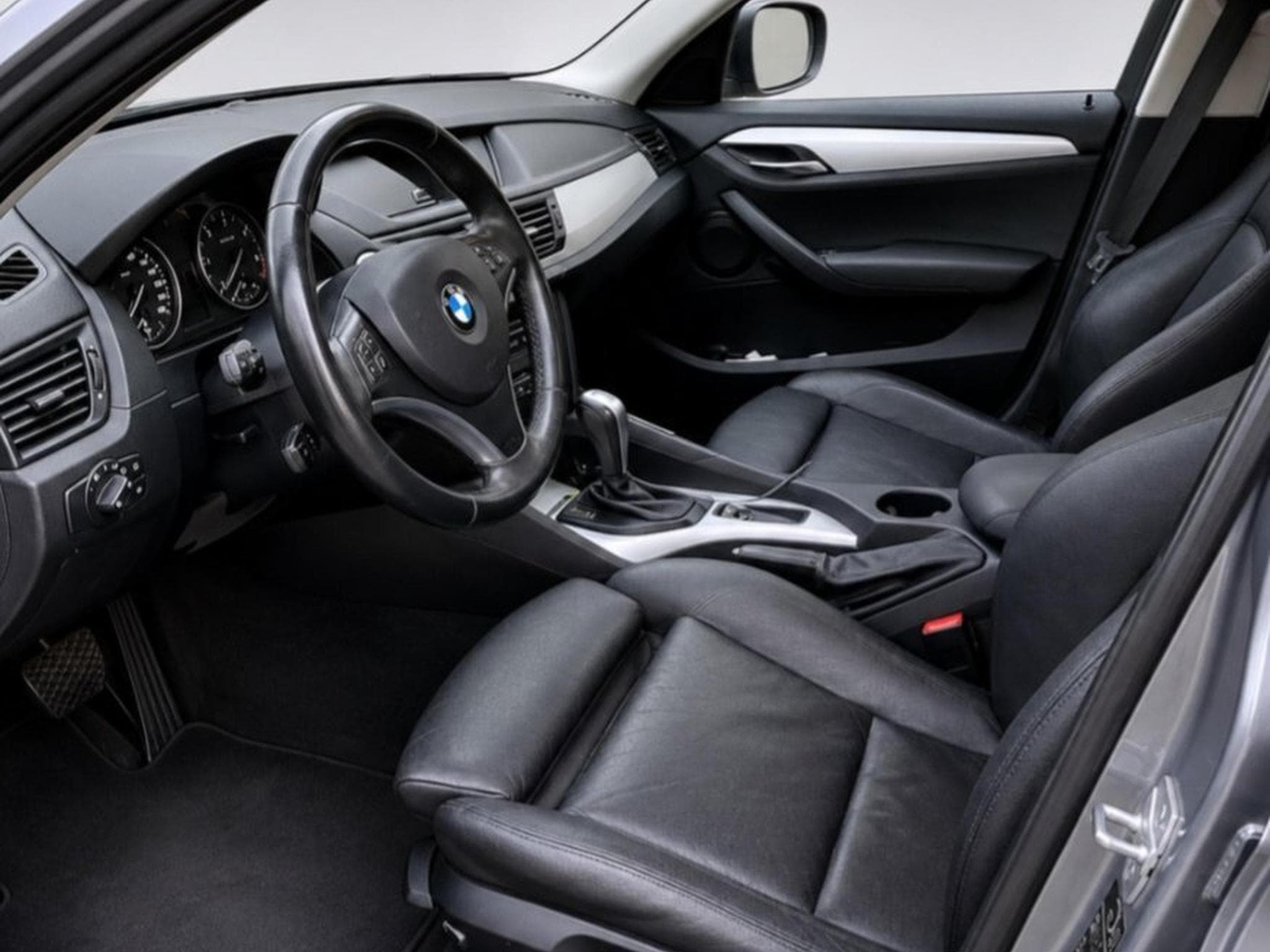 BMW X1 XDrive 20D (2011) - Photo 3