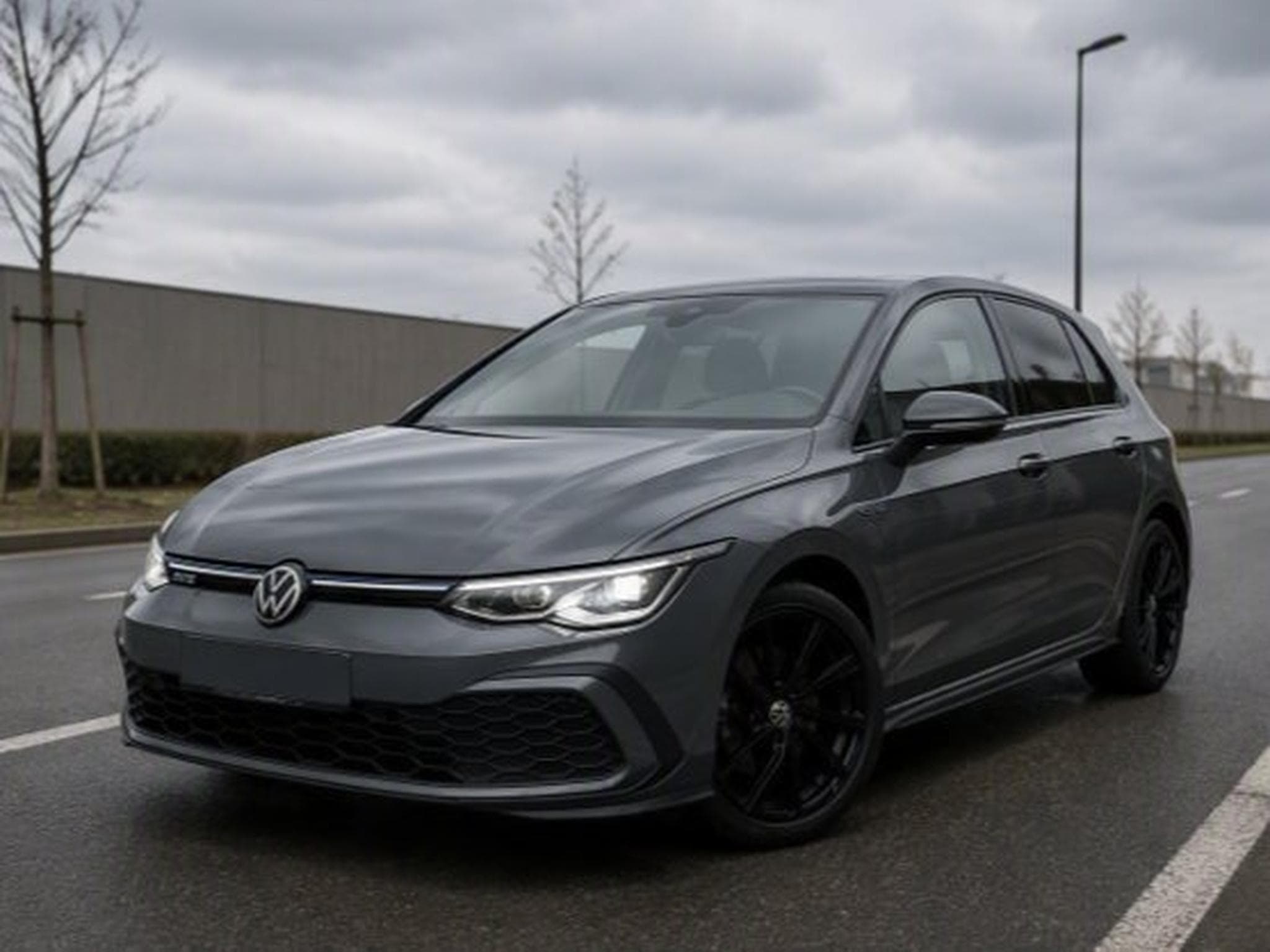 VW Golf GTE (2022) - Photo 3
