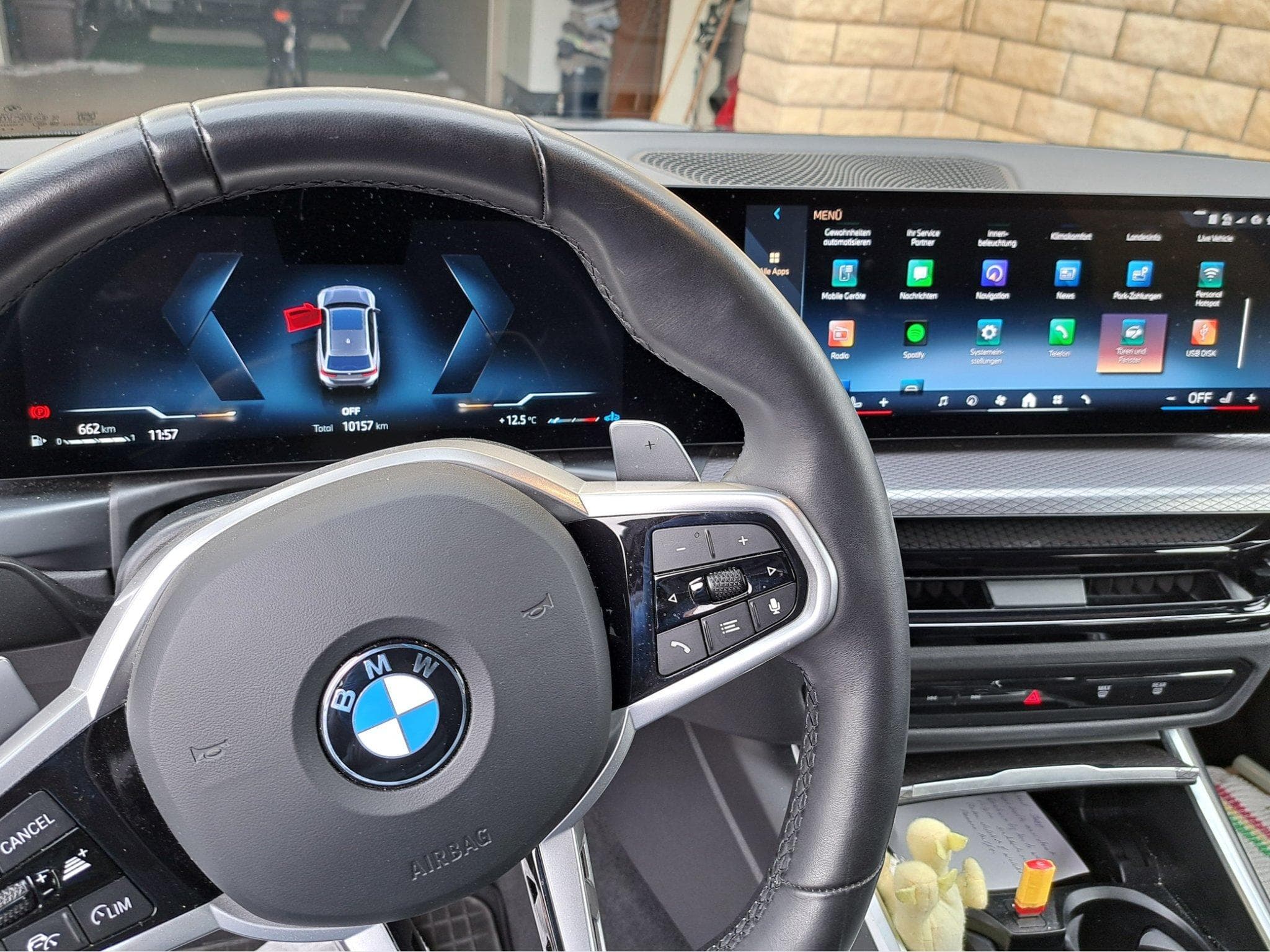 BMW 330 i x-Drive (2024) - Photo 3