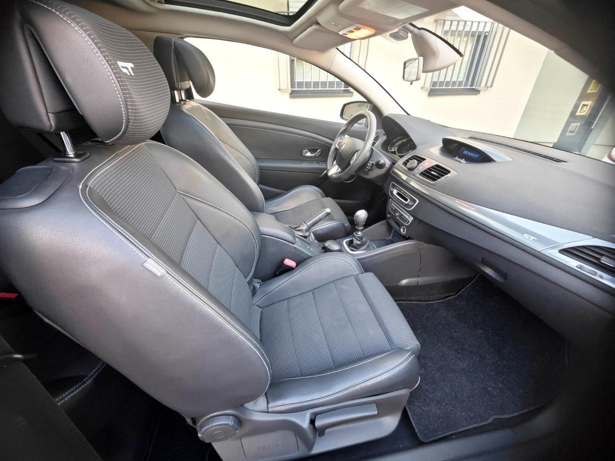 Renault Megane GT Line (2011) - Photo 6