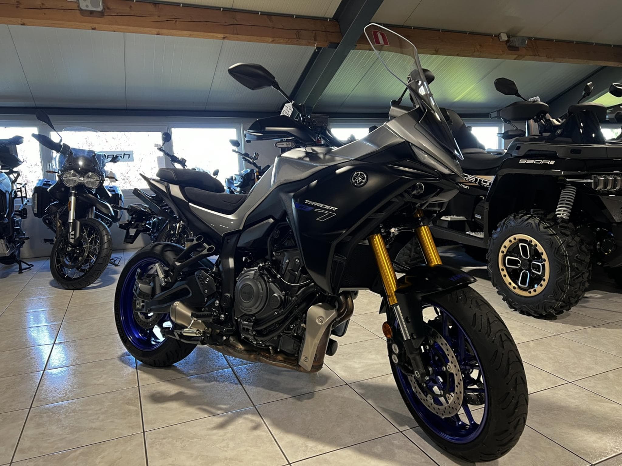 Yamaha Tracer 7 GT inclus valises (2025) - Foto 7