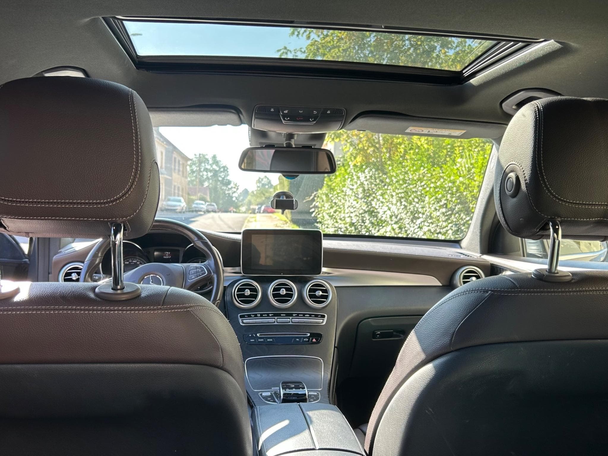 Mercedes GLC 350 (2019) - Photo 3