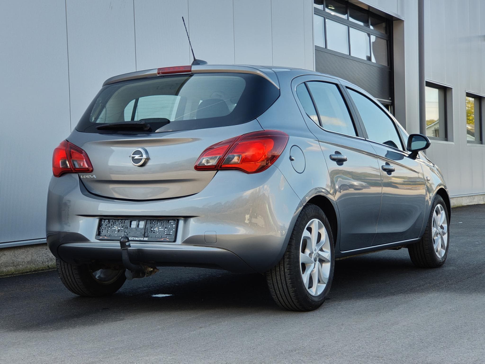 Opel Corsa 1.4i AUTOMATIQUE CLIMATISATION CARPLAY BLUETOOTH (2018) - Photo 24