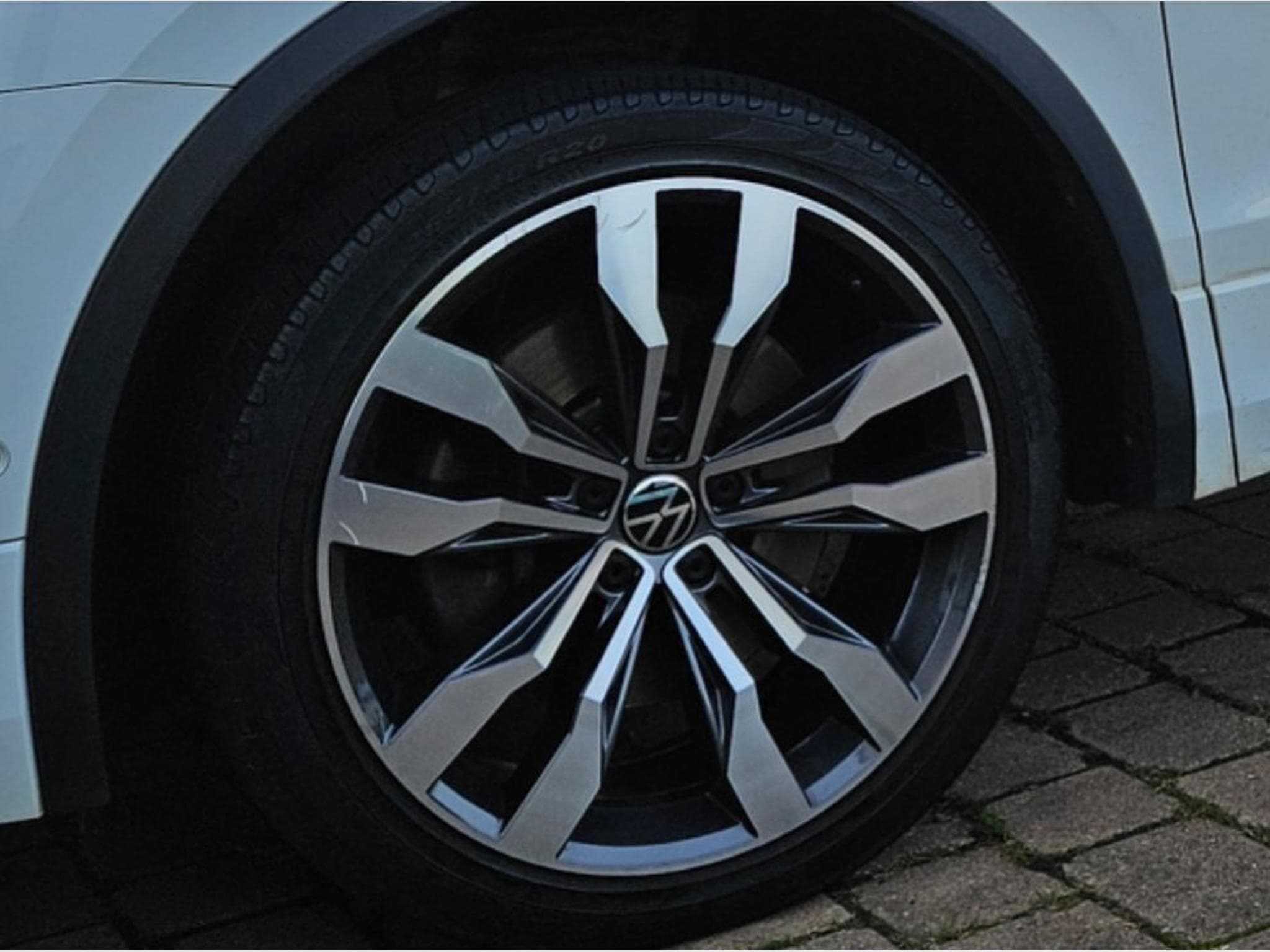 VW Tiguan Allspace Highline 2.0 TDI 4Motion R-Line (2021) - Photo 7