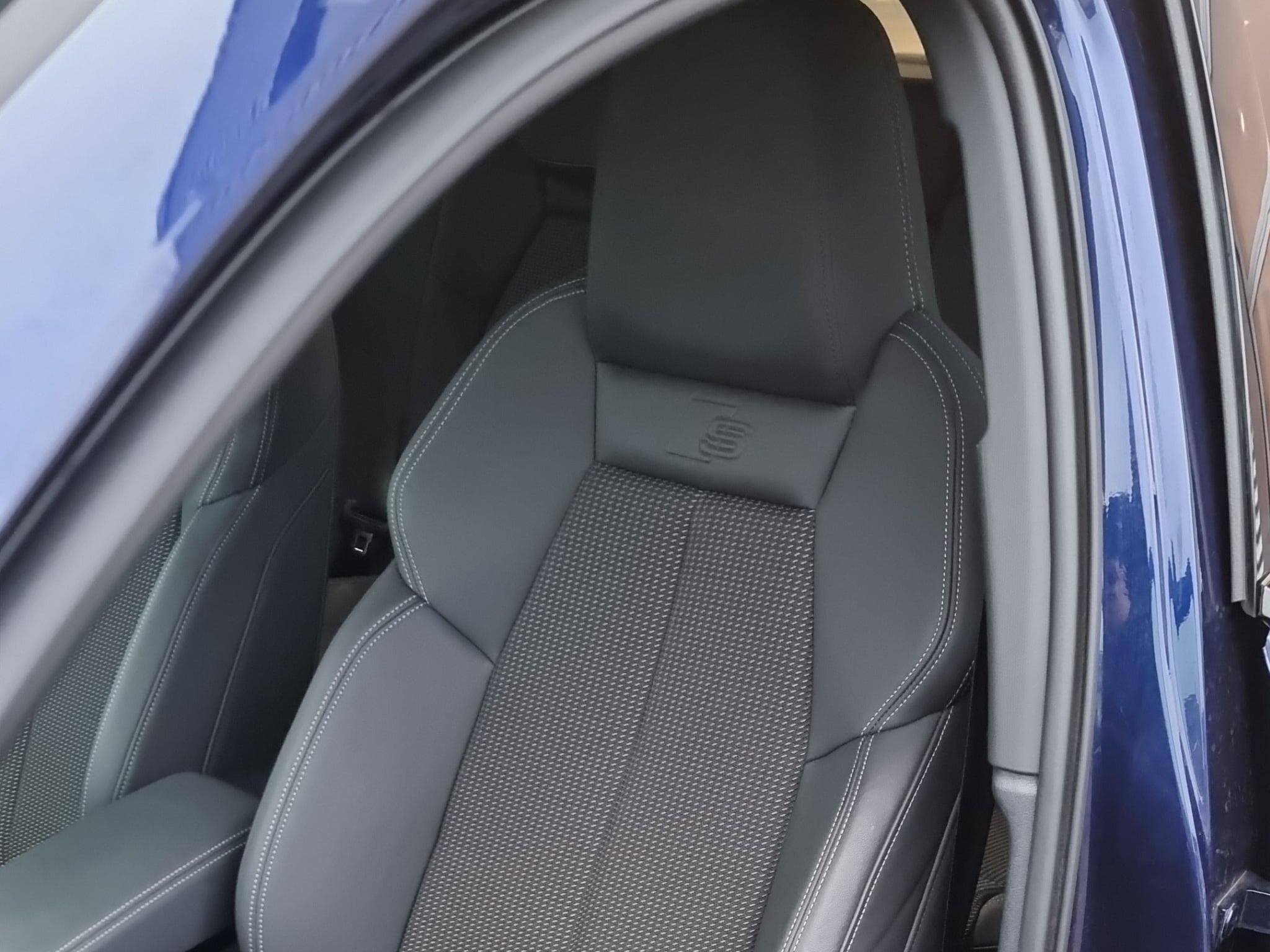 Audi A3 Sportback 40 TFSIe PHEV S-Line S-Tronic (2021) - Photo 4