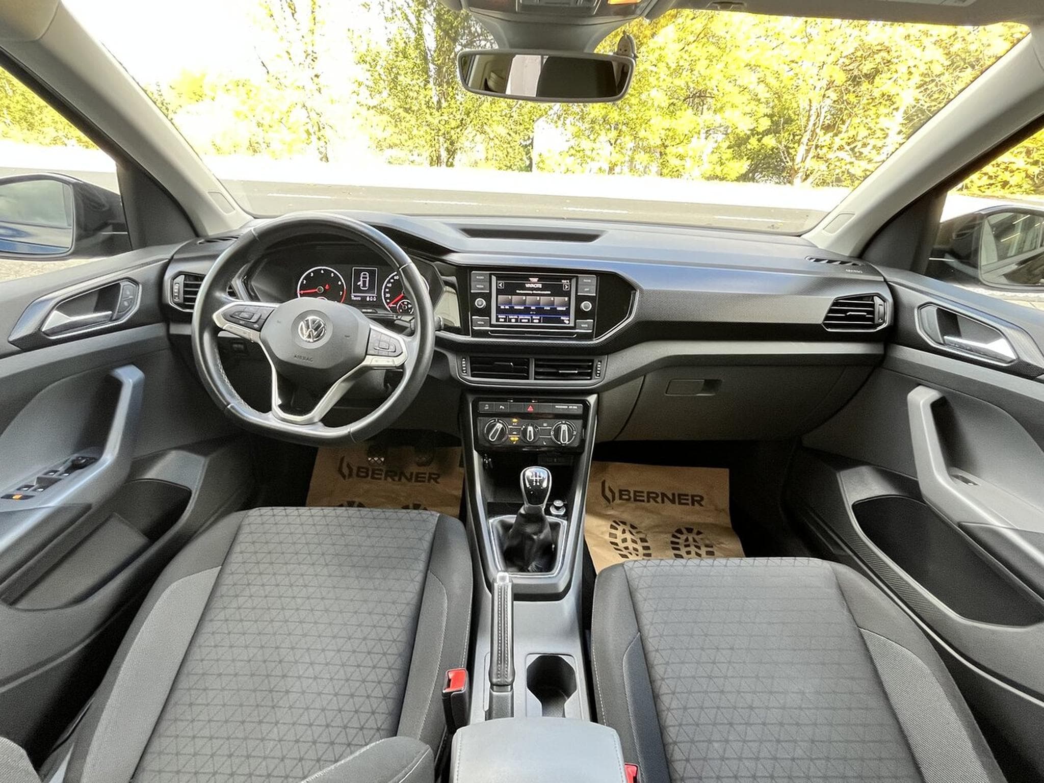 VW T-Cross STYLE - 1.0 ESSENCE 95 CH - GARANTIE 12 MOIS - (2020) - Photo 15