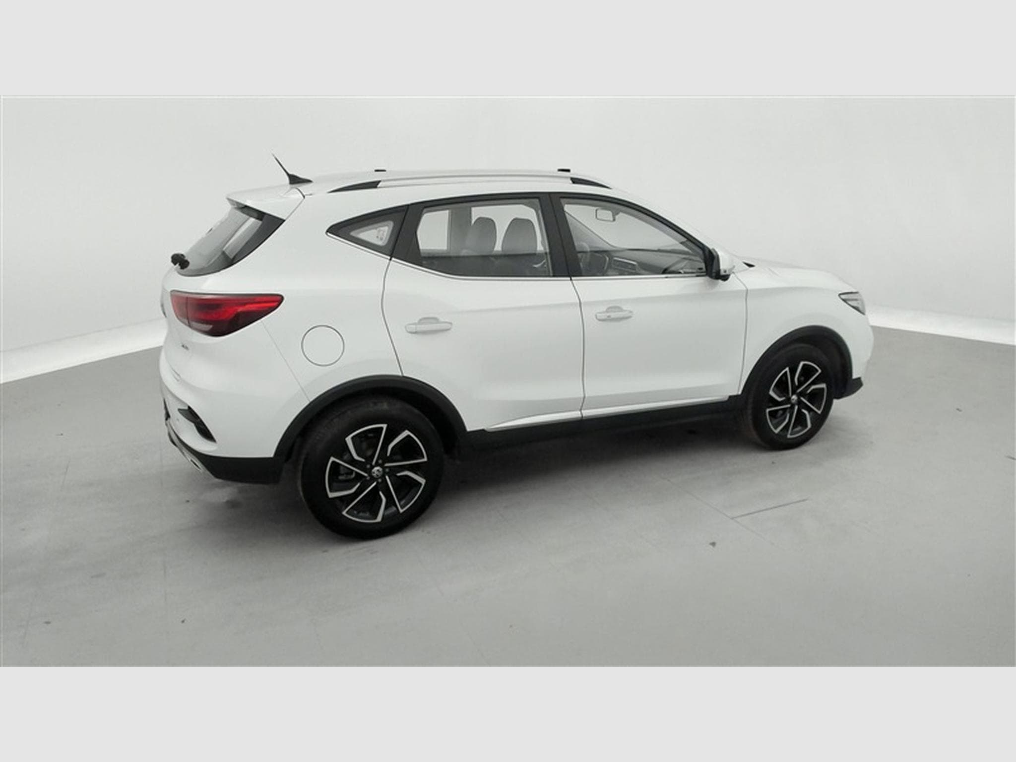 MG ZS 1.0 T-GDi 110cv AUTO Luxury NAVI / FULL LED / CUIR / CAMERA (2024) - Photo 25