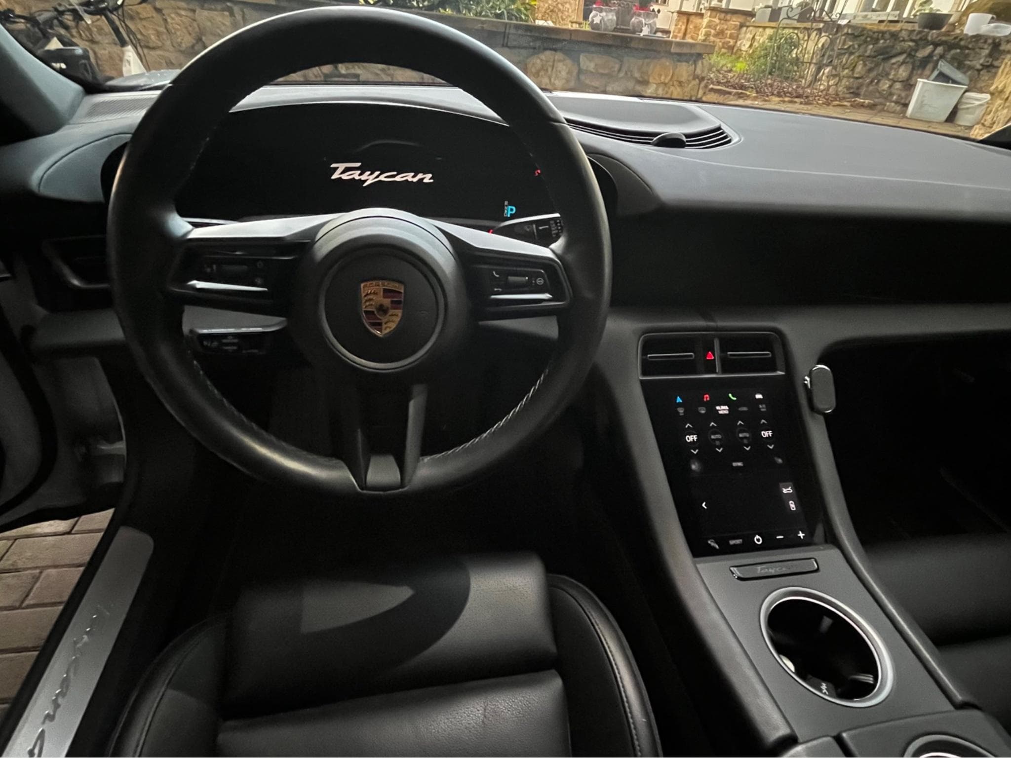 Porsche Taycan 4 Cross Turismo (2021) - Photo 8