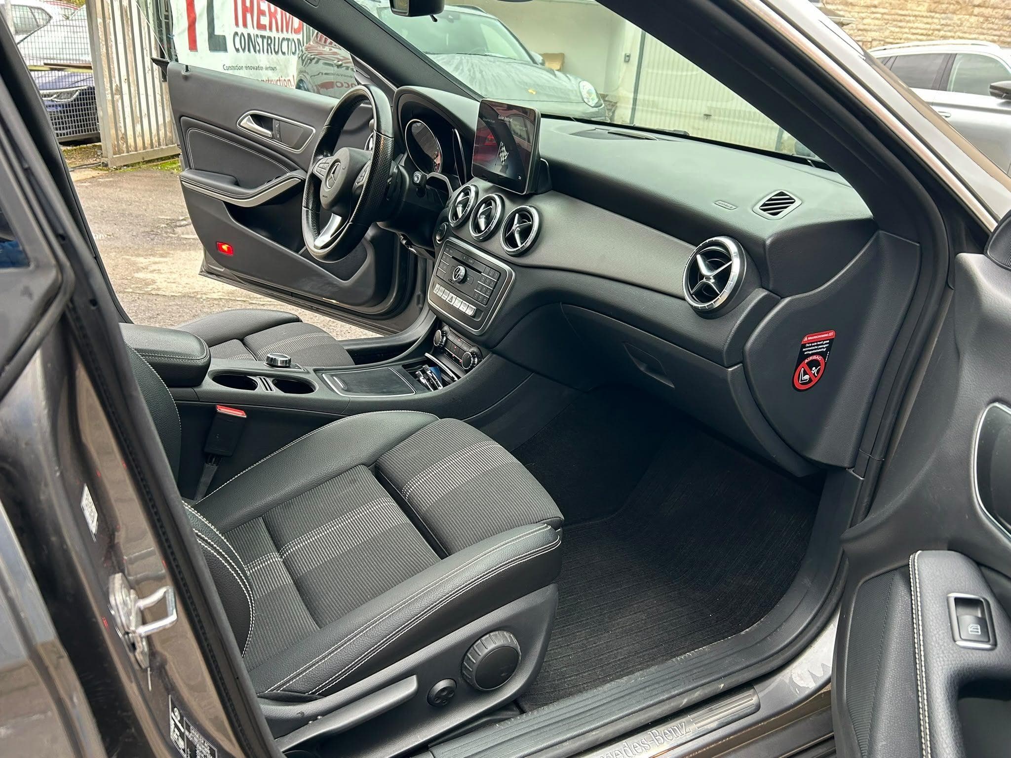 Mercedes CLA 200 CDI 7G-TRONIC PACK SPORT (2019) - Photo 15