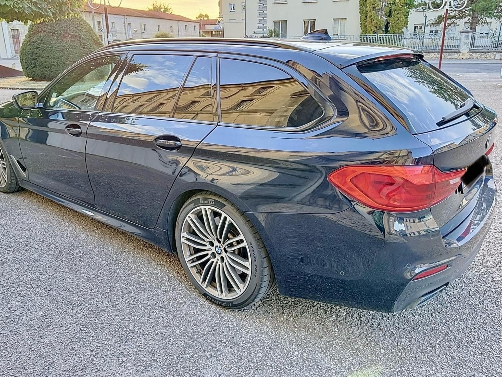 BMW M550d Touring (2019) - Photo 3