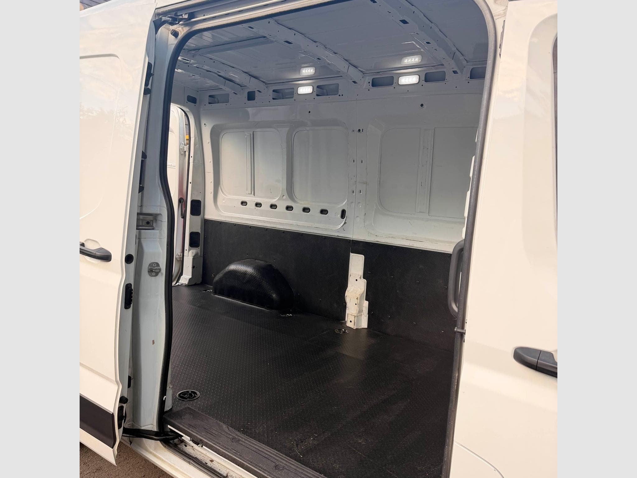 Maxus Deliver 9 Deliver9 L3H2 150 Diesel (2025) - Foto 12