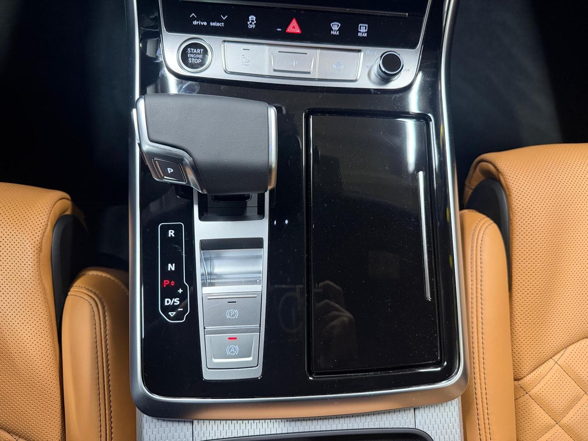 Audi Q8 S LINE 60 TFSI e 490 CV QUATTRO (2025) - Photo 15