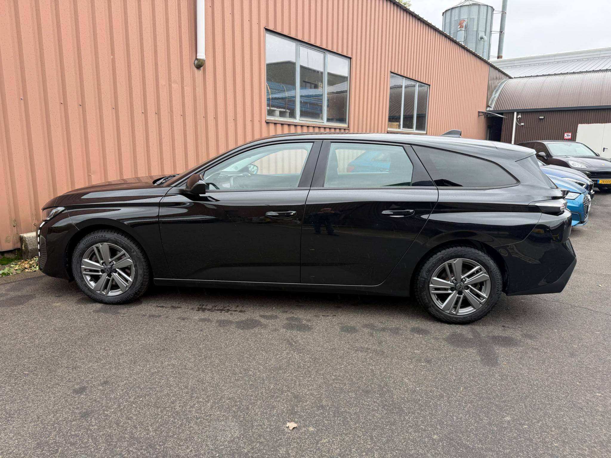 Peugeot 308 1.5 HDI 130CH Break EAT8 Active (2024) - Photo 5