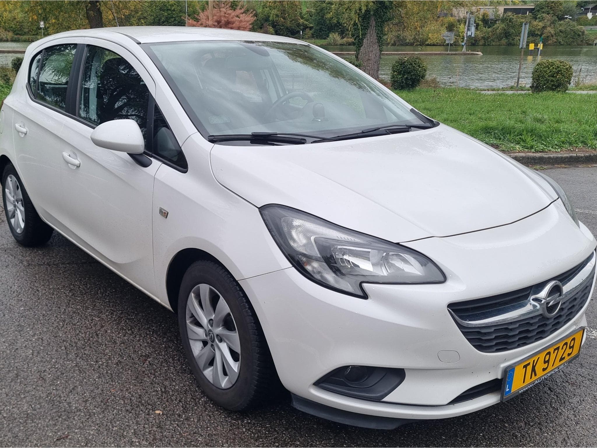 Opel Corsa Corsa Sp ENJOY 10T M6 90 (2017) - Foto 1