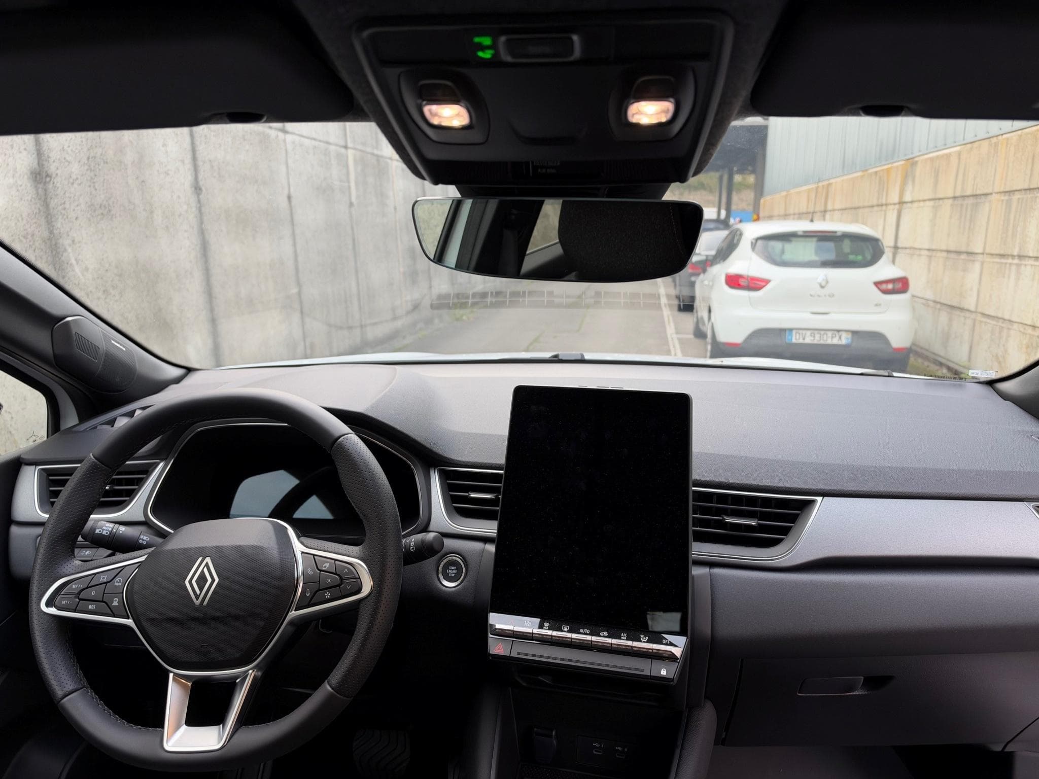 Renault Symbioz 1.8 TECHNO FULL HYBRIDE (2026) - Foto 3