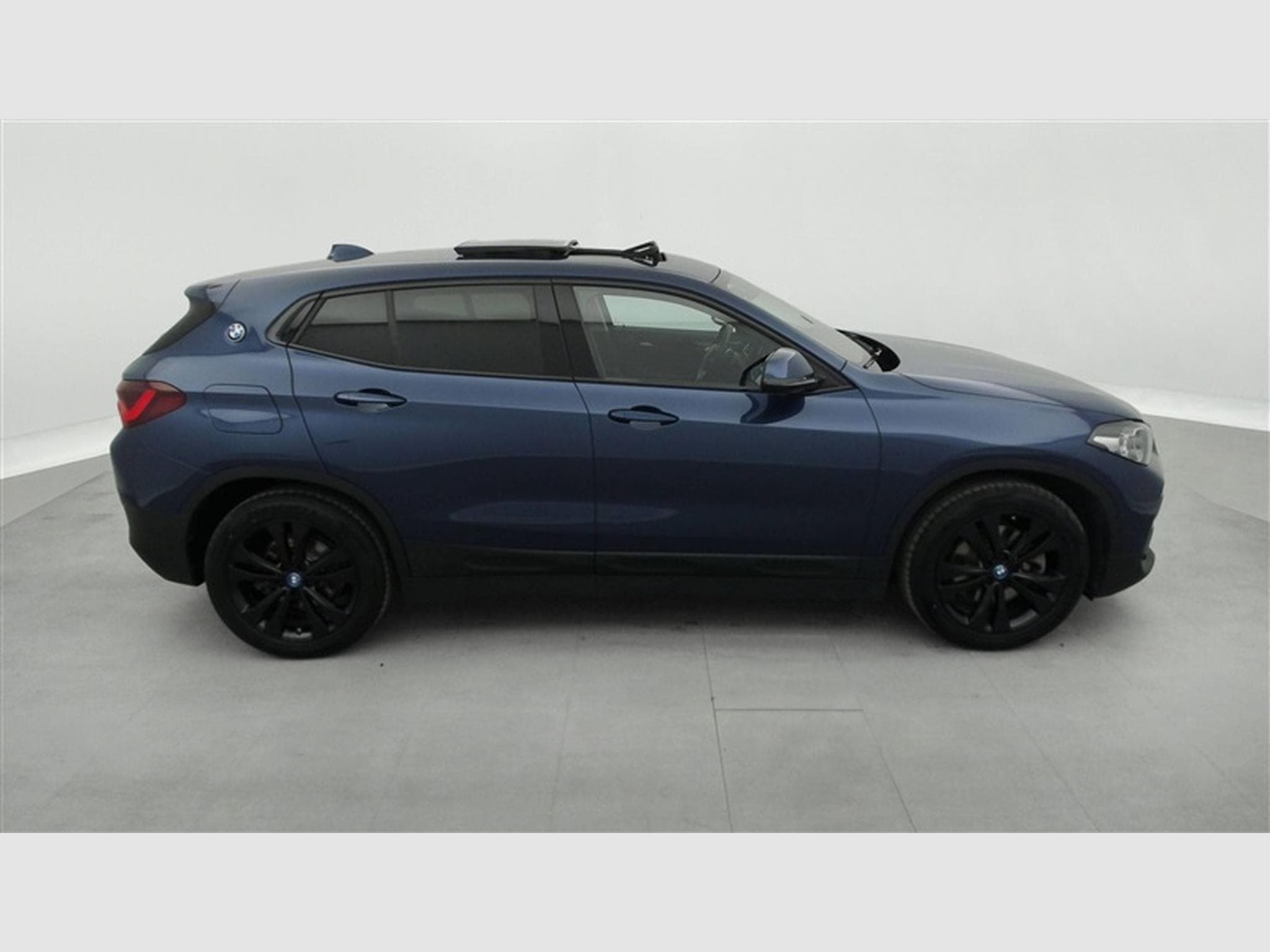 BMW X2 PHEV 1.5iA xDrive25e Sportline NAVI/TO PANO/FULL LED/JA18 (2023) - Photo 25