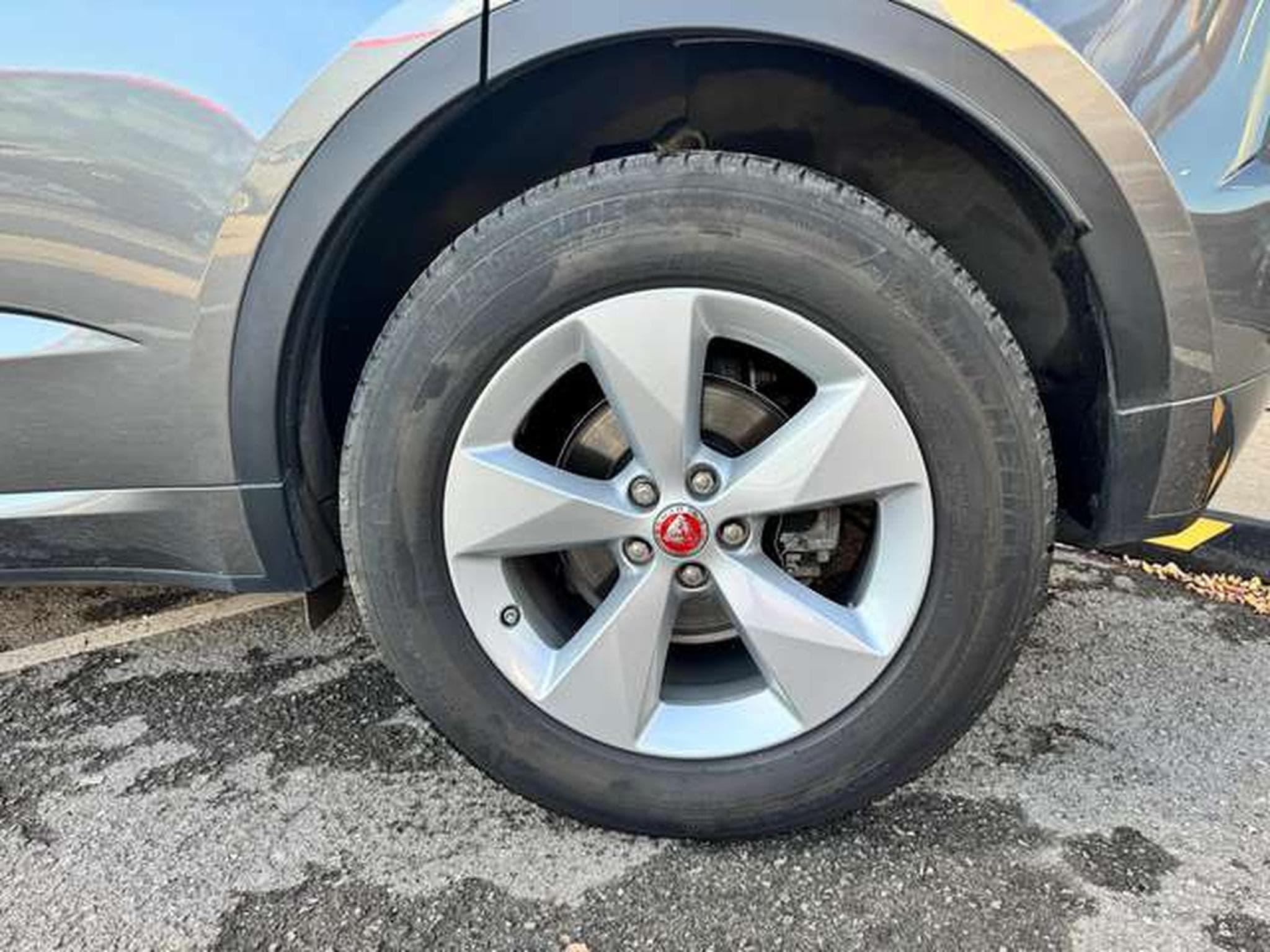 Jaguar E-Pace E-Pace P200 AWD Aut. R-Dynamic S / 1er owner / jusqu'à 36 mo (2020) - Foto 25