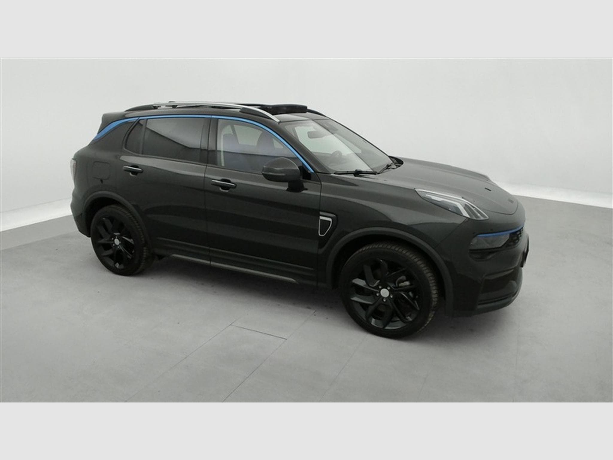 Lynk & Co 01 PHEV 1.5 Turbo 360°/CARPLAY/PANO (2023) - Photo 25