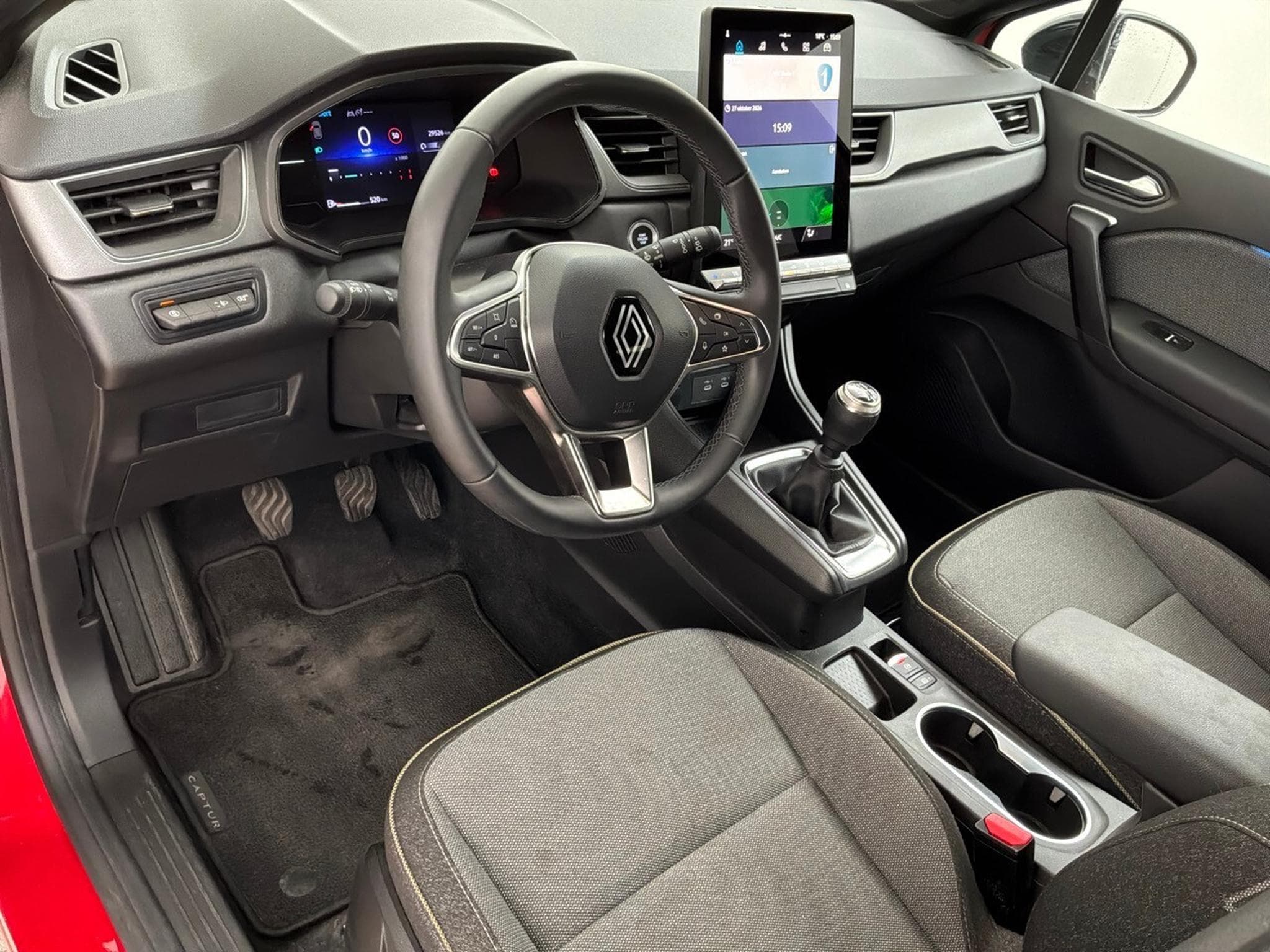 Renault Captur 1.3 TCE 140 Techno (2024) - Foto 7