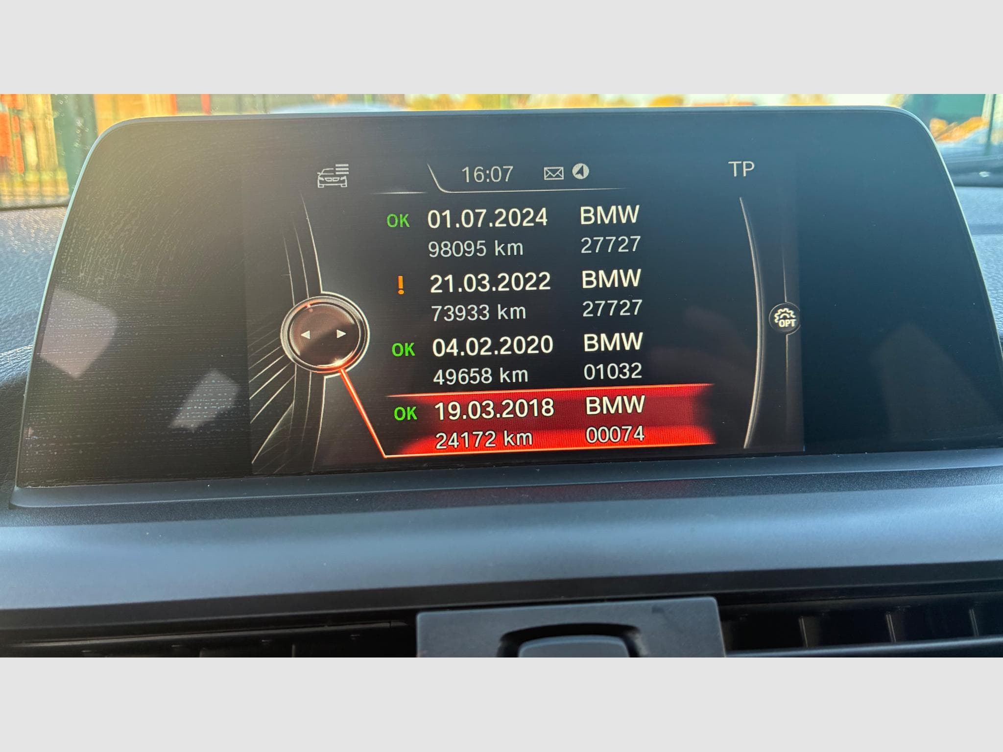 BMW 118 IA 136ch lounge (2017) - Photo 17