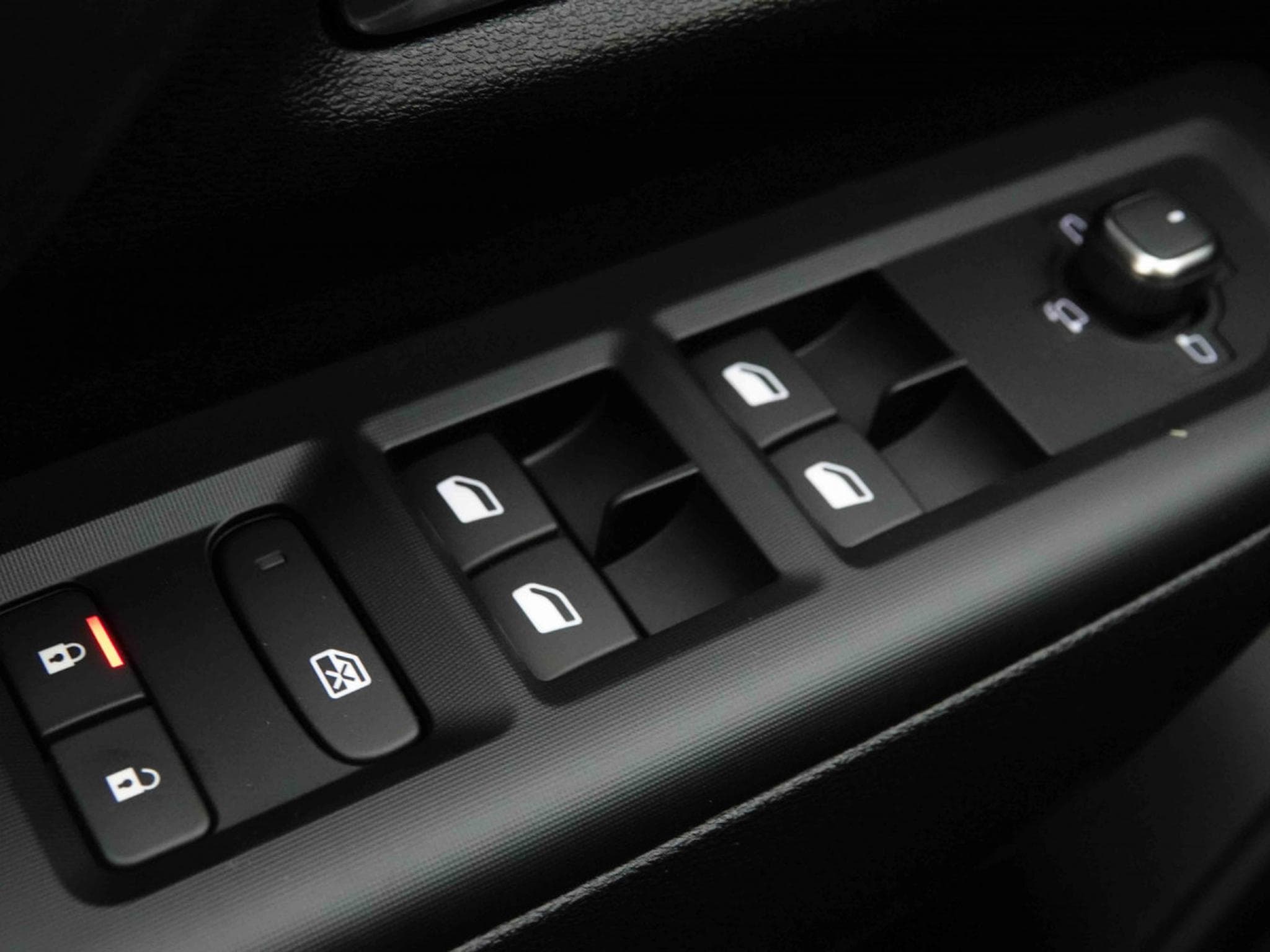 Jeep Compass 1.2 e-Hybrid 145 Automatique First Edition (2026) - Photo 24