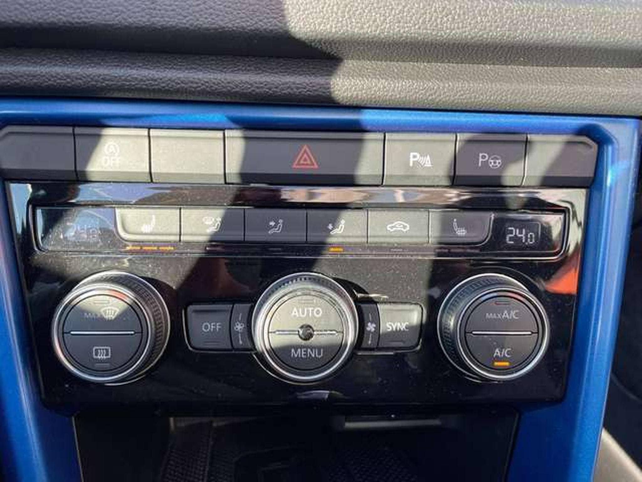 VW T-Roc T-Roc Cabriolet 1.5 TSI ACT OPF DSG - JUSQU'A 36 MOIS DE GAR (2020) - Photo 25