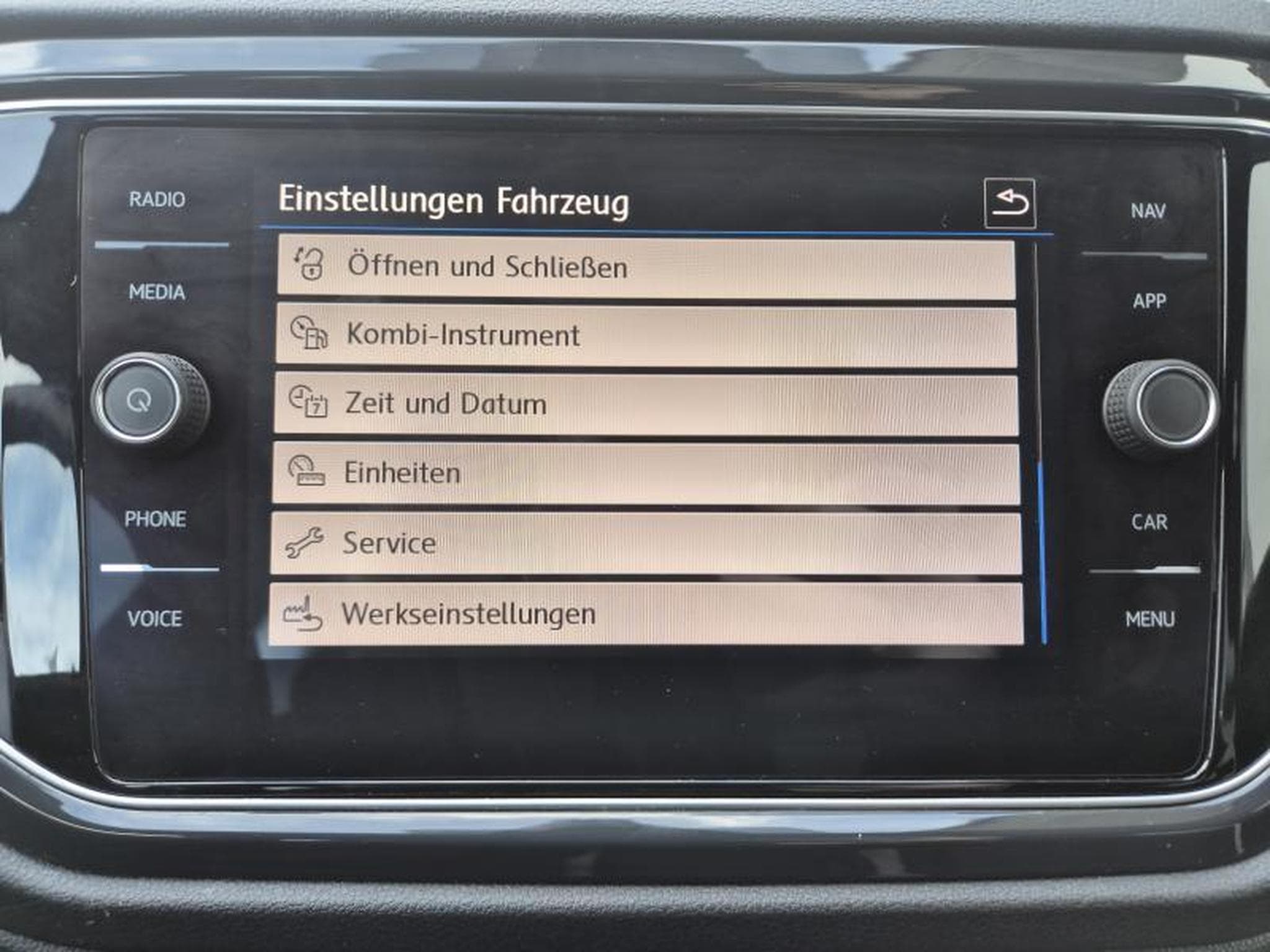 VW T-Roc Sport (2018) - Foto 11