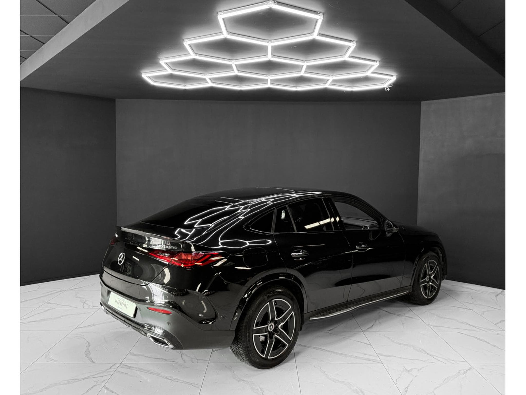 Mercedes GLC 300 d Coupé AMG LINE / BURMESTER / 3D CAM (2024) - Foto 5