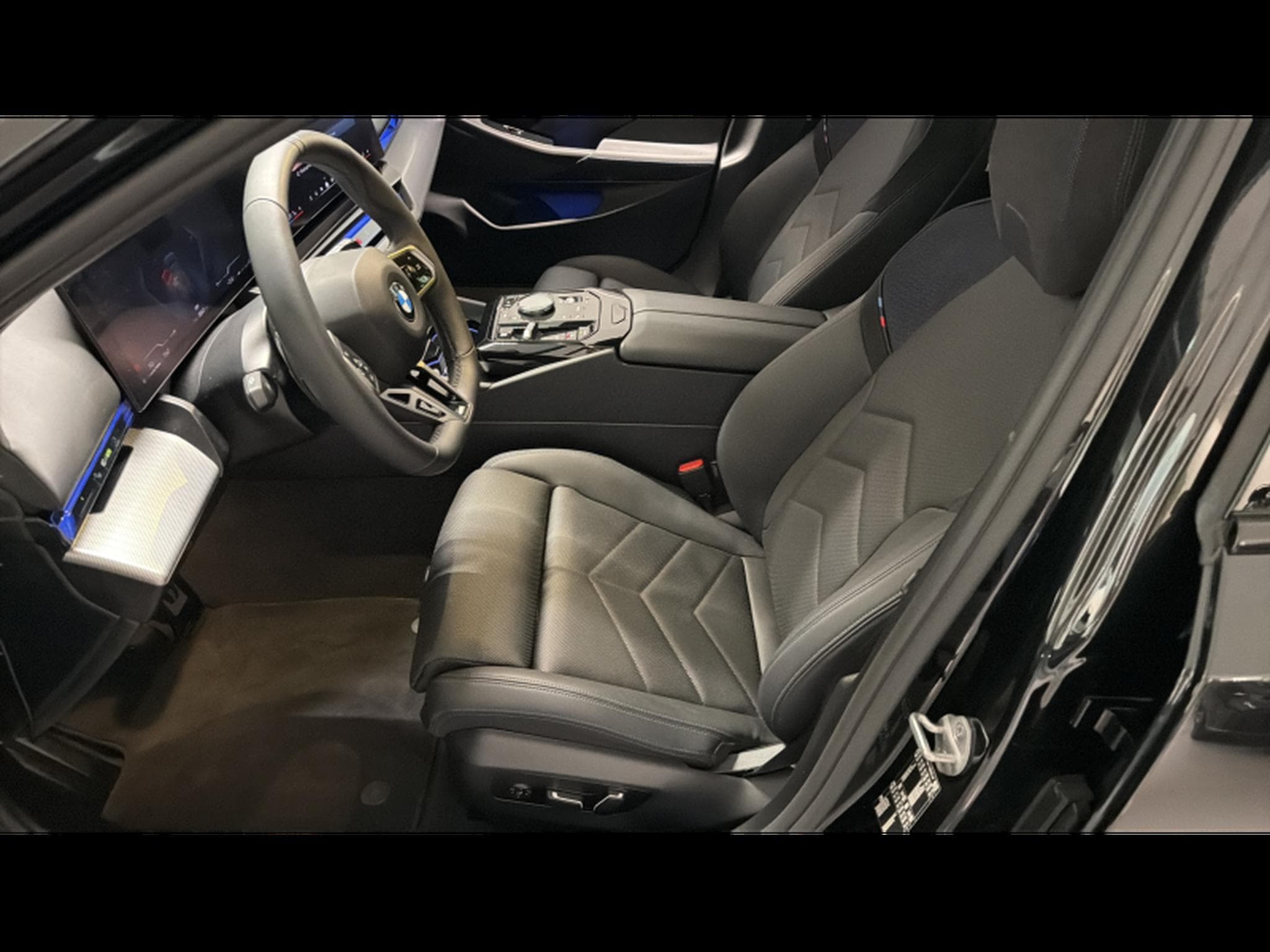 BMW 520 PACK M (2025) - Photo 6