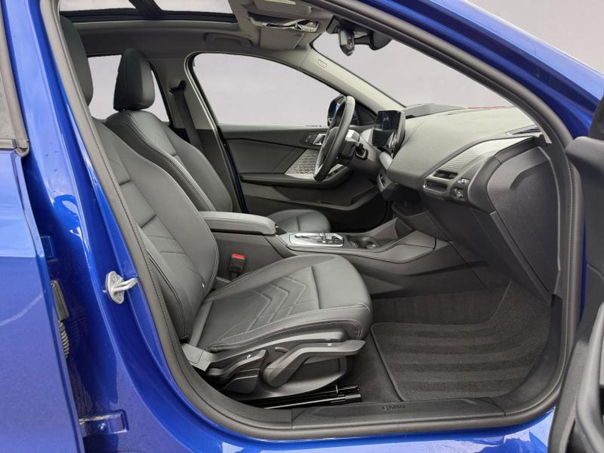 BMW 120 120 M Sport Design (2025) - Photo 13