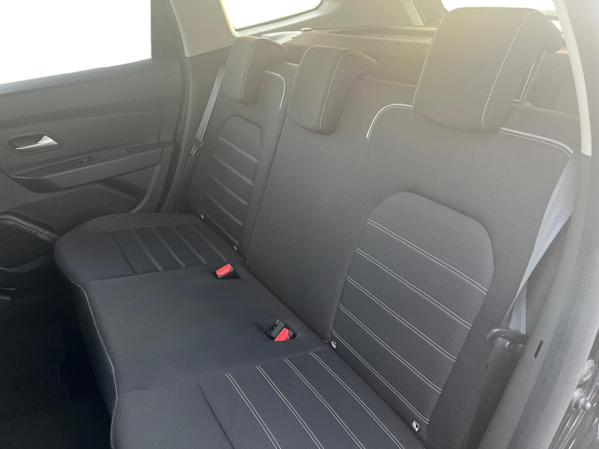 Dacia Duster 1.0 ECO-G Prestige LPG (2022) - Photo 9