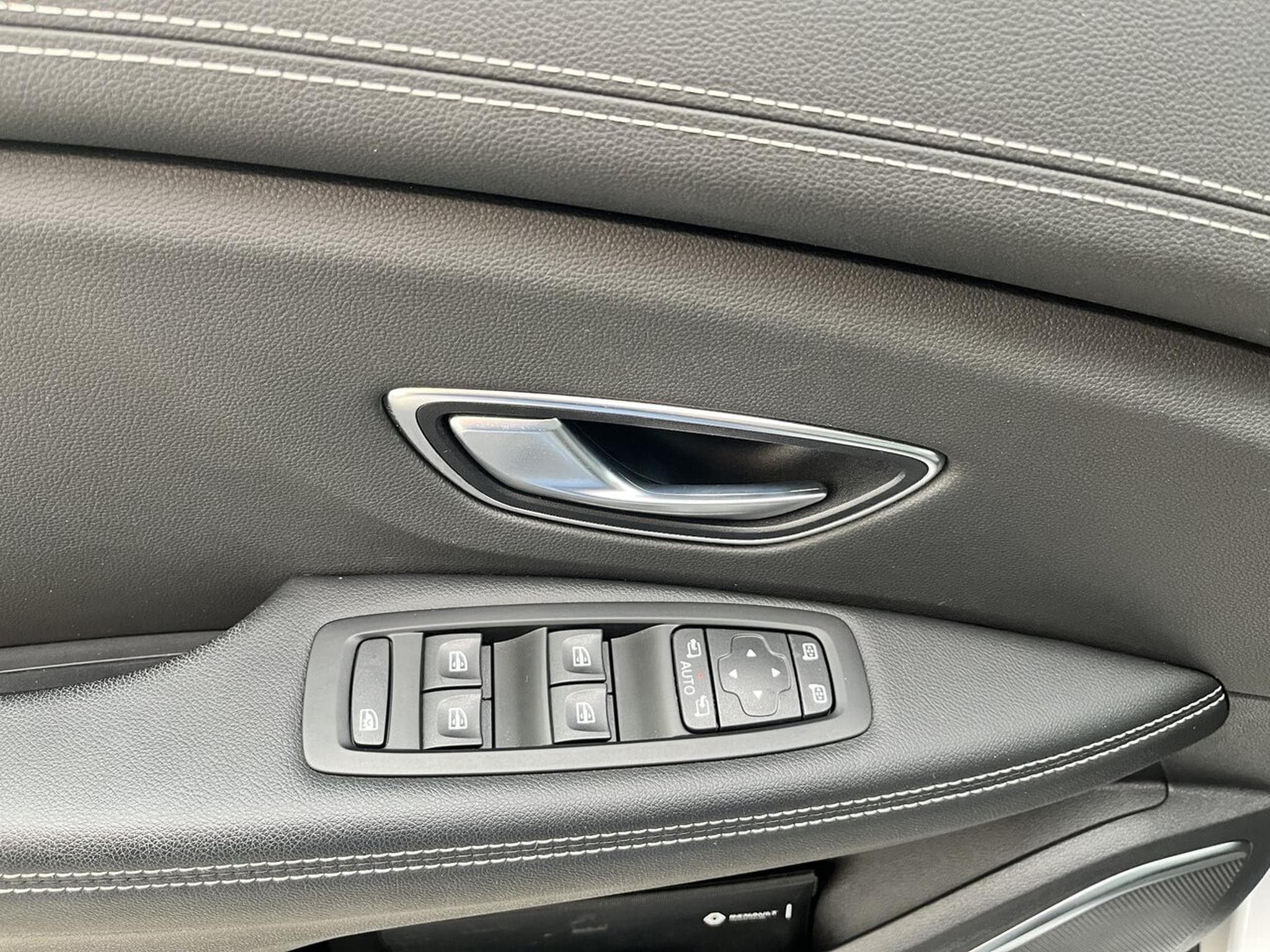 Renault Scenic 1300 ESSENCE 140 CH - 7 PLACES - GARANTIE !! (2021) - Foto 15