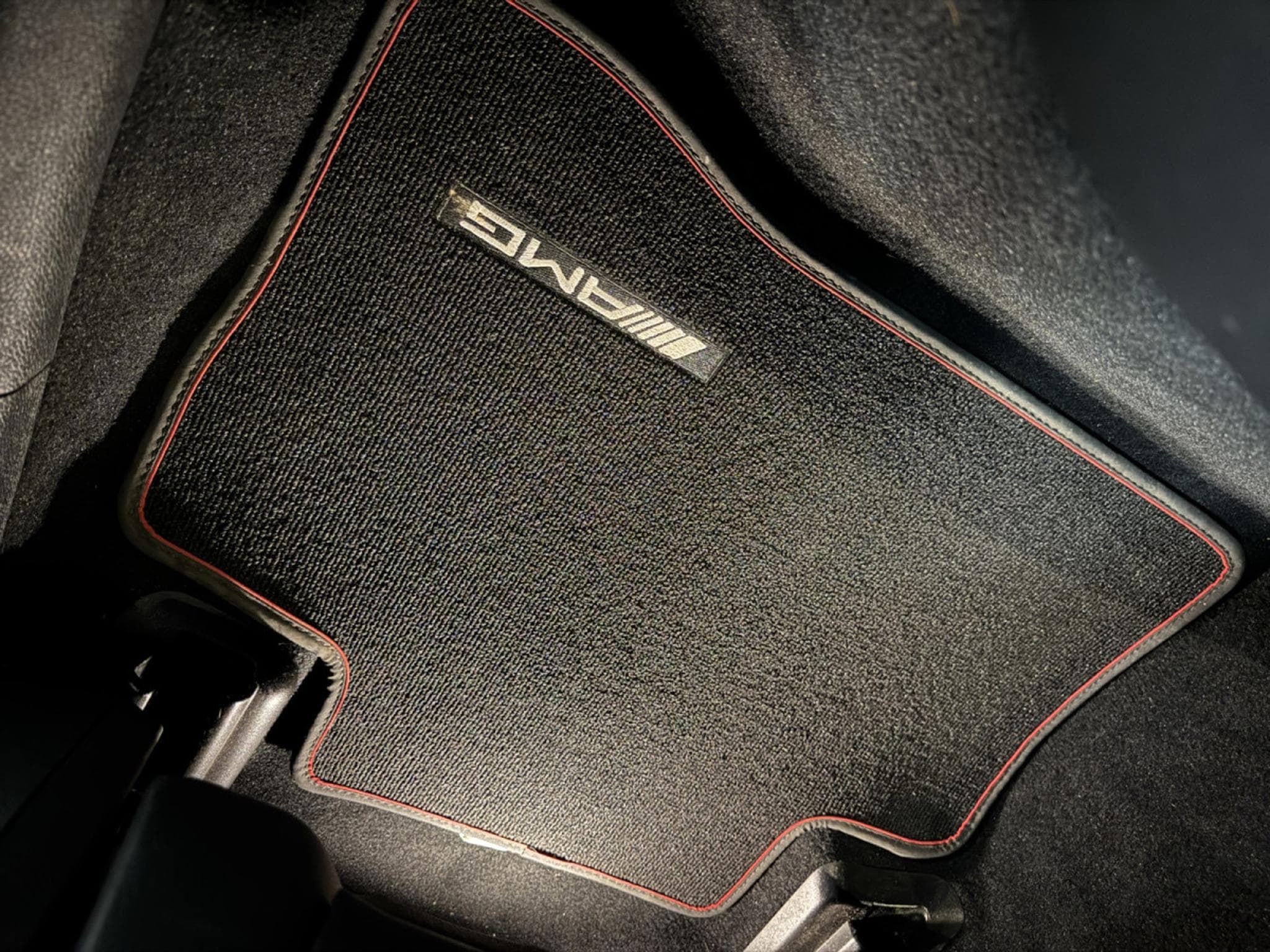 Mercedes GLC 43 AMG 4Matic Navi-Kamera360-Pano-Ahk-HeadUp-Sh-Voll (2018) - Foto 9