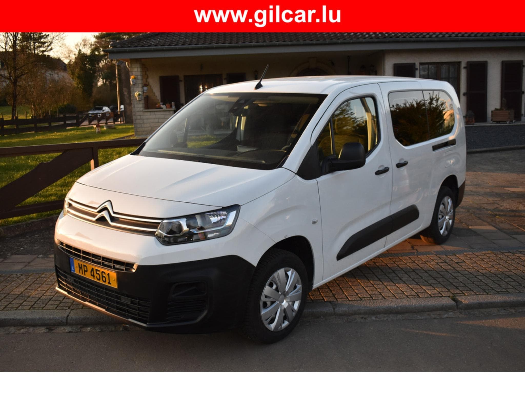 Citroën Berlingo XL 1,5 HDI 100 3 places (2021) - Foto 1
