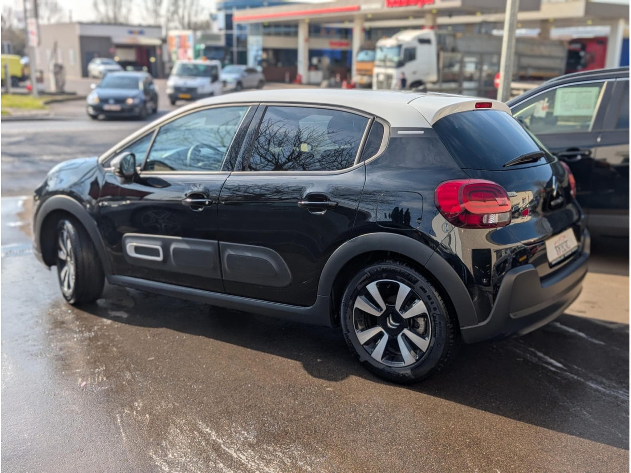 Citroën C3 1.2T 110CV SHINE * GARANTIE 36 MOIS * (2023) - Photo 3