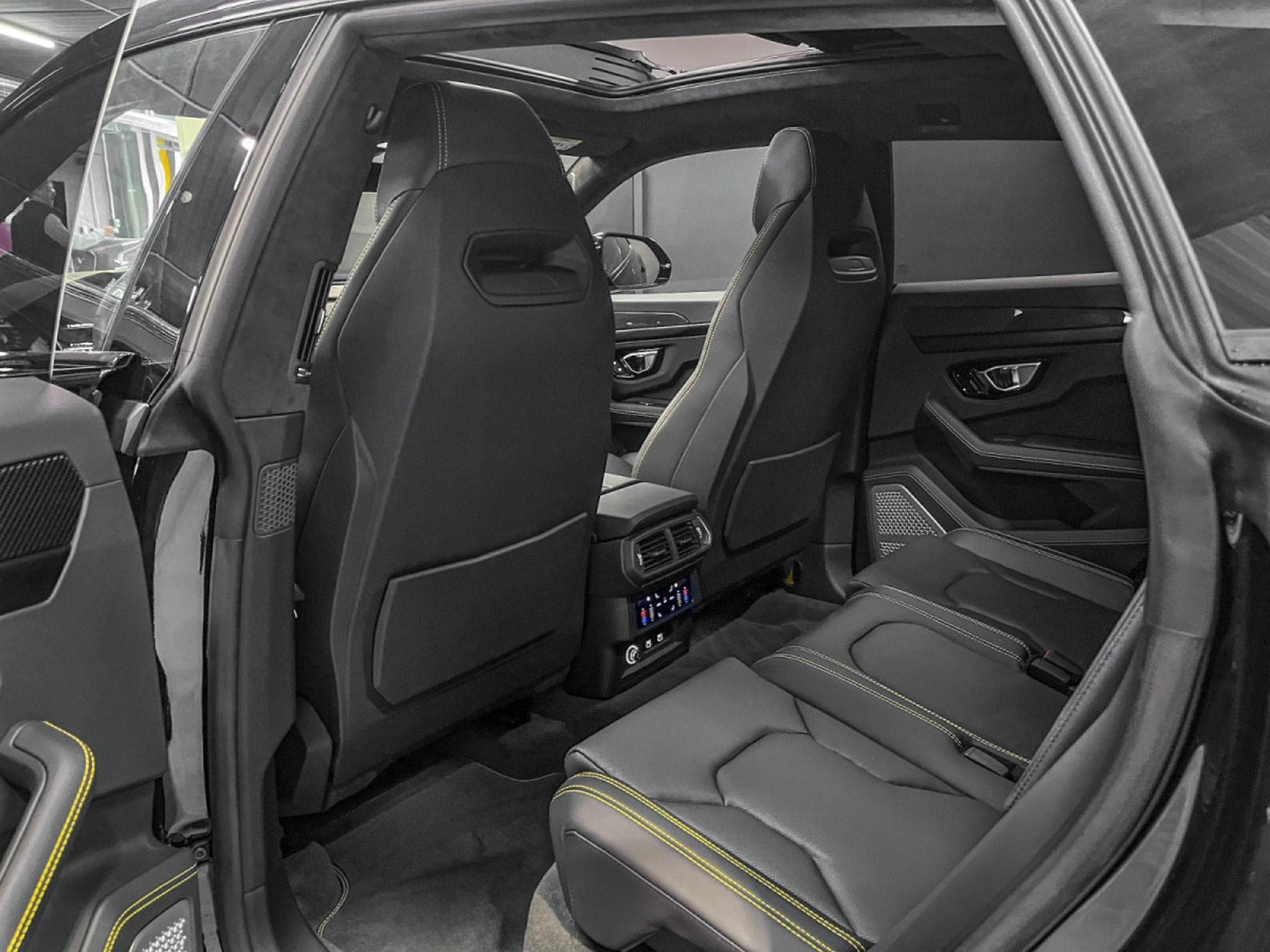 Lamborghini Urus URUS S /AKRAPOVIC/B&O 3d/23//PANO/XPEL/MY24 (2024) - Photo 14