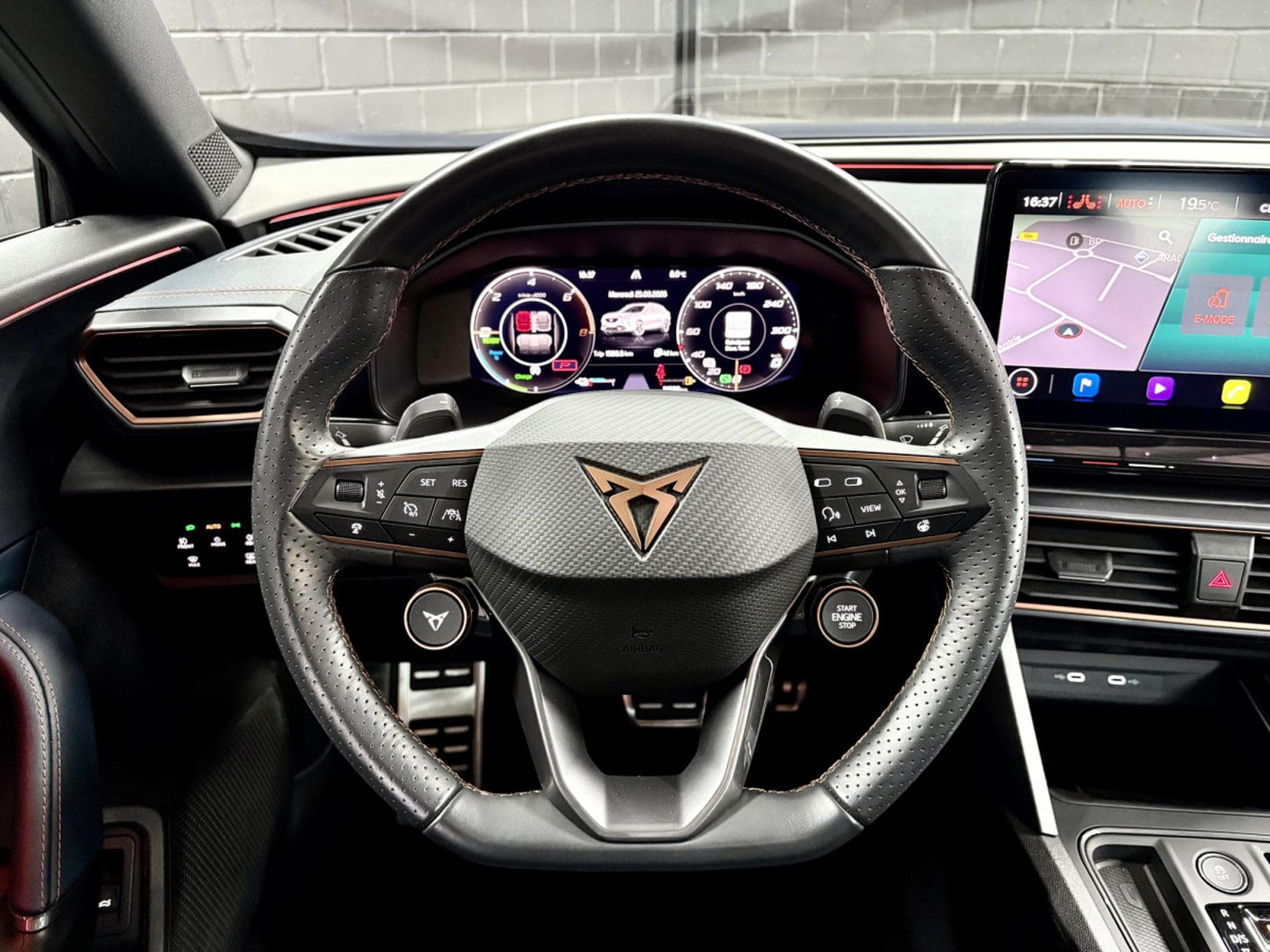 Cupra Formentor VZ 245CV eHybrid DSG6 ** MAT ** VSS ** CUIR ** PANO** (2023) - Photo 11