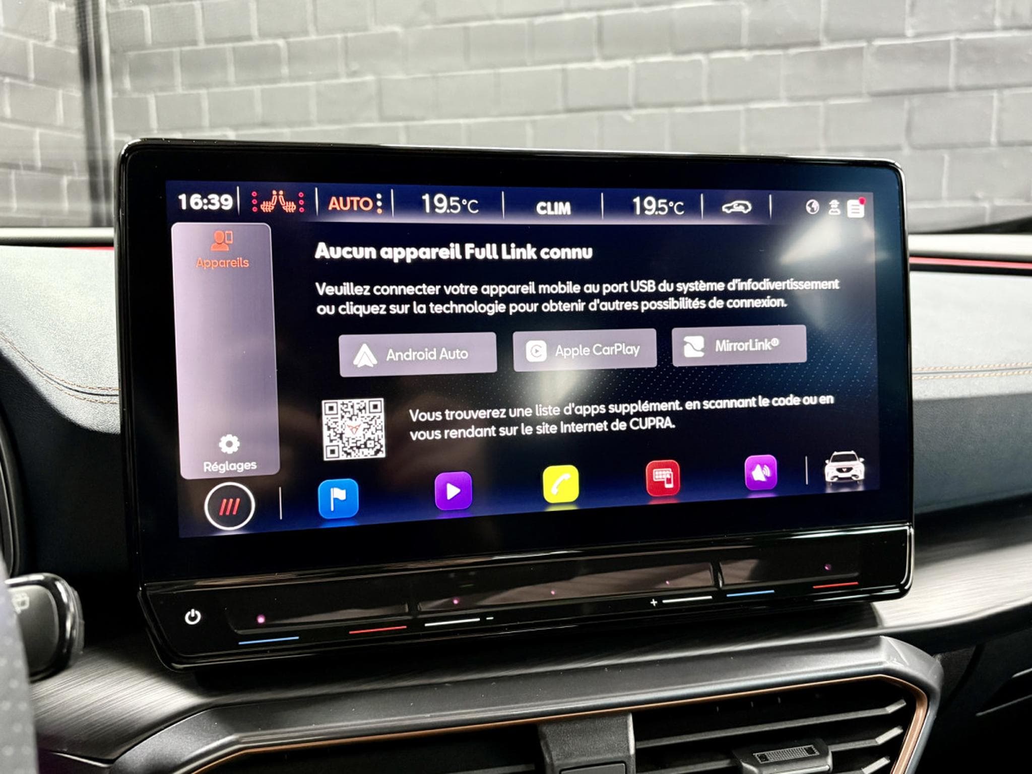 Cupra Formentor VZ 245CV eHybrid DSG6 ** MAT ** VSS ** CUIR ** PANO** (2023) - Photo 17