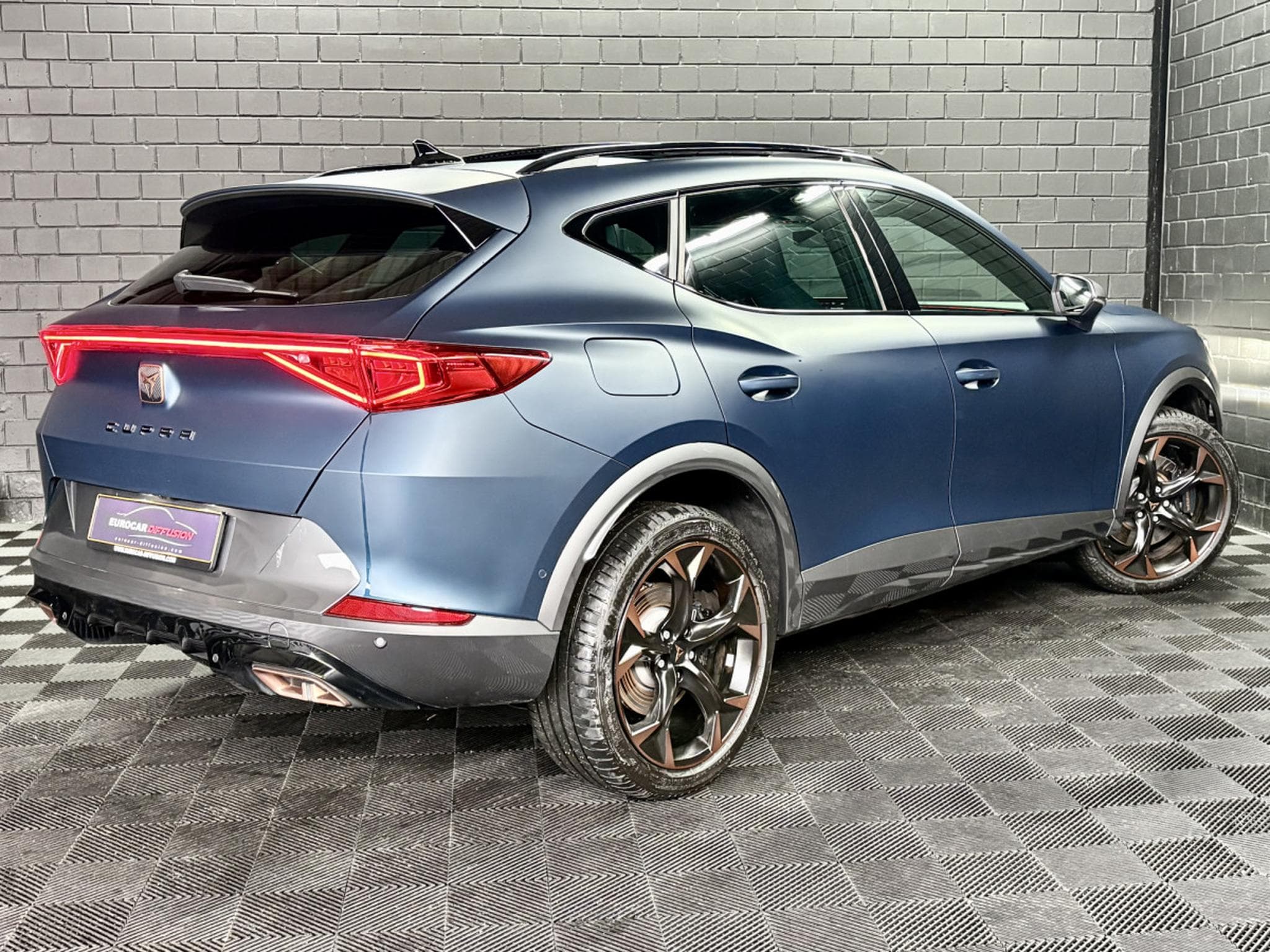 Cupra Formentor VZ 245CV eHybrid DSG6 ** MAT ** VSS ** CUIR ** PANO** (2023) - Photo 6