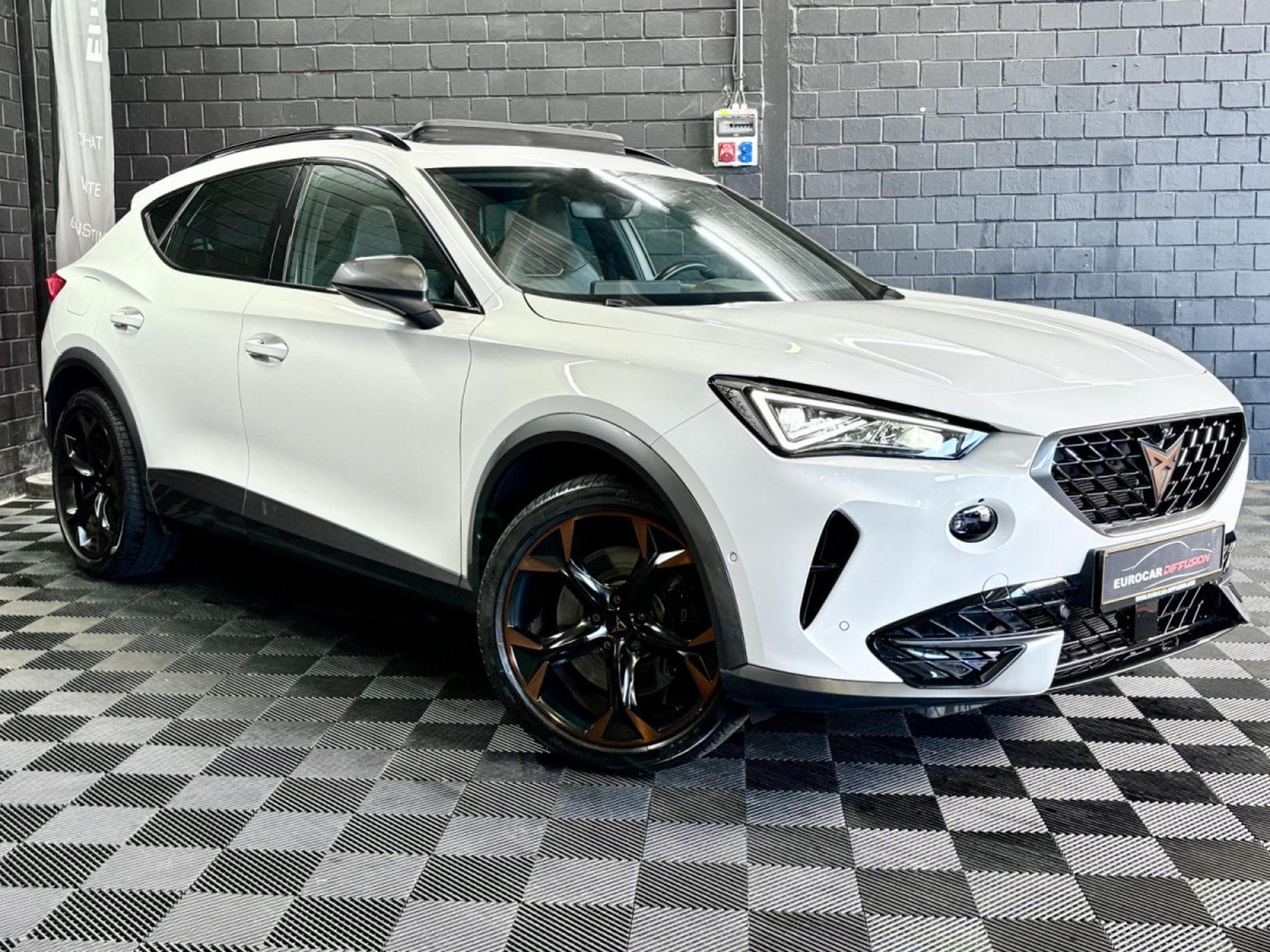 Cupra Formentor VZ 245CV eHybrid DSG6 *PANO* *ACC* HAYON * ATELLAGE* (2023) - Photo 3