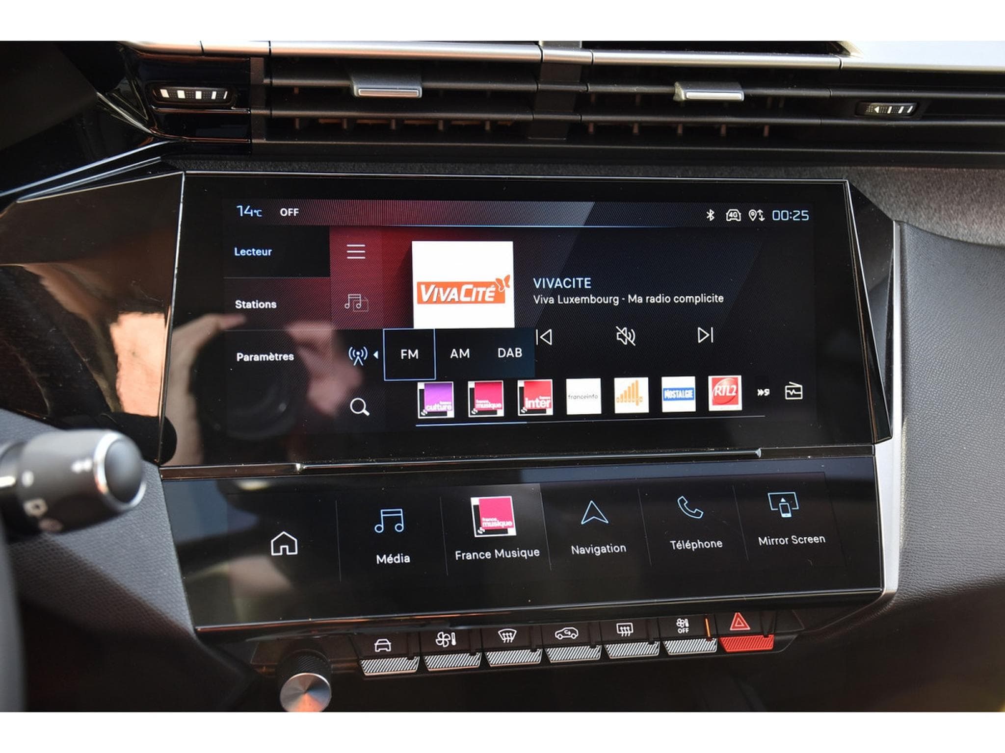 Peugeot 308 1.2 PureTech Allure EAT8 GPS LANE CAM 1° MAIN (2024) - Photo 11